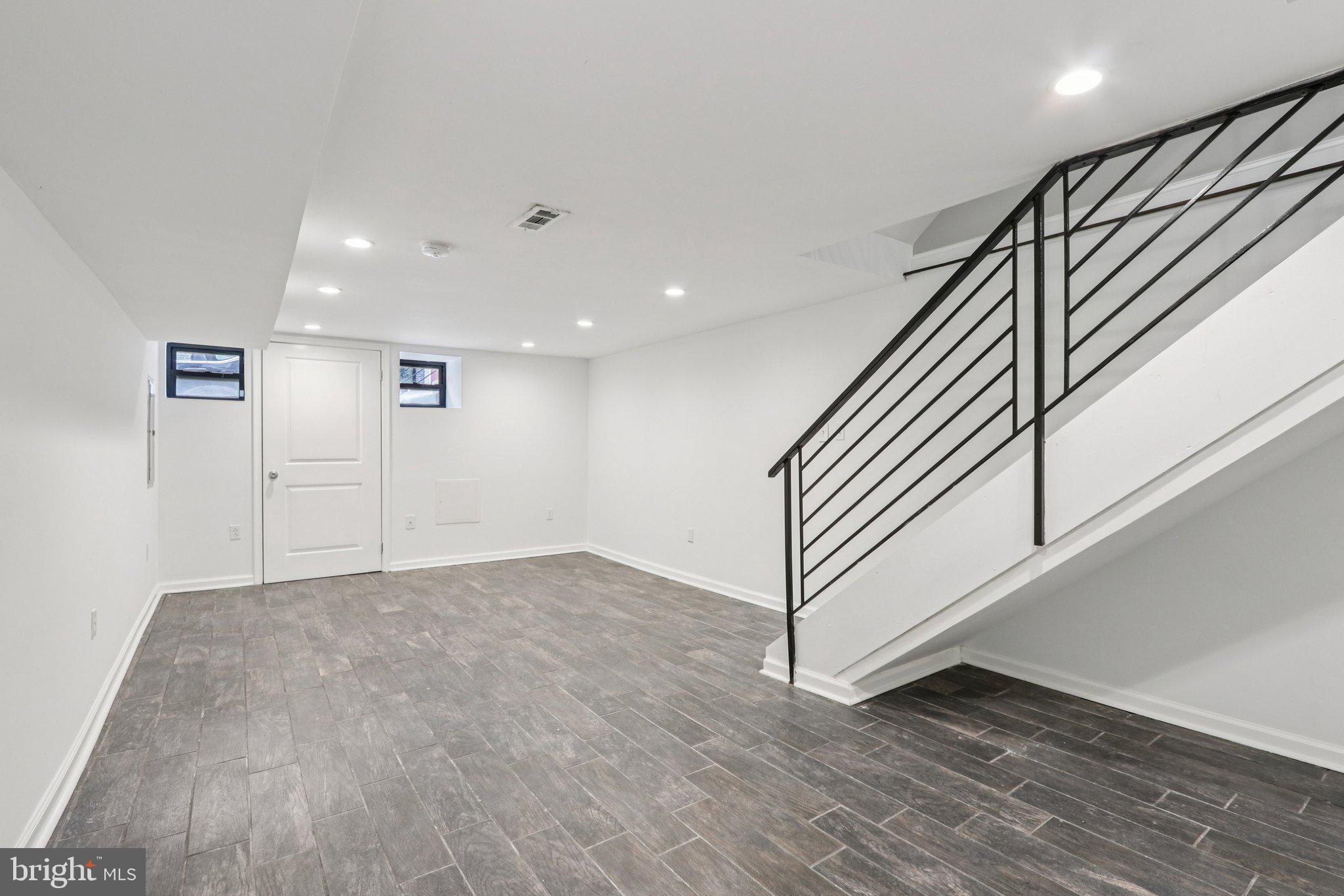 POINT BREEZE - Residential