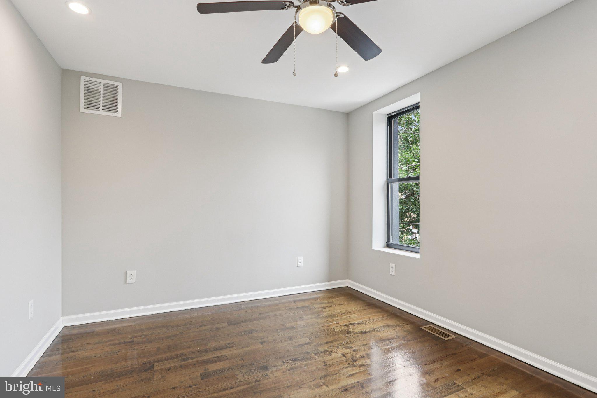 POINT BREEZE - Residential