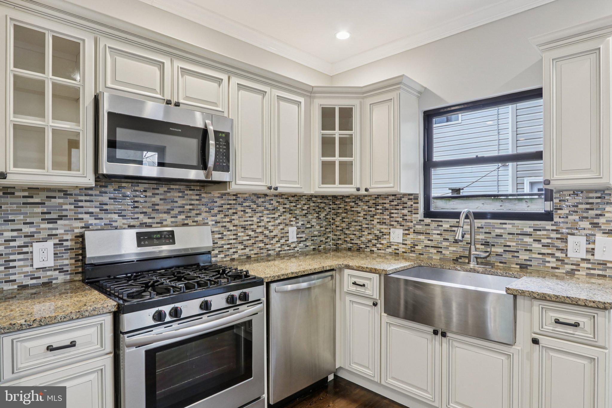 POINT BREEZE - Residential