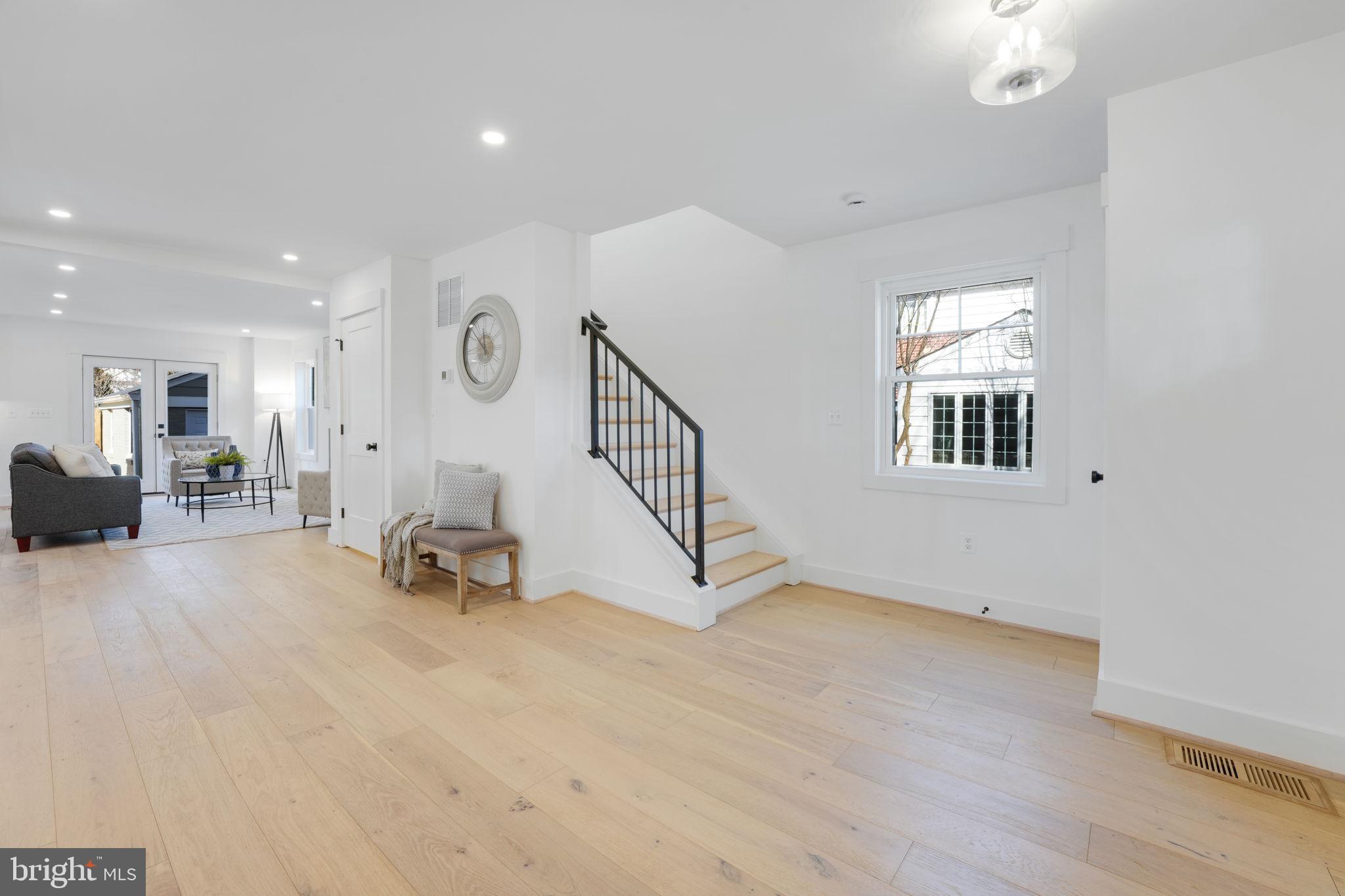 ARLINGTON FOREST - Residential