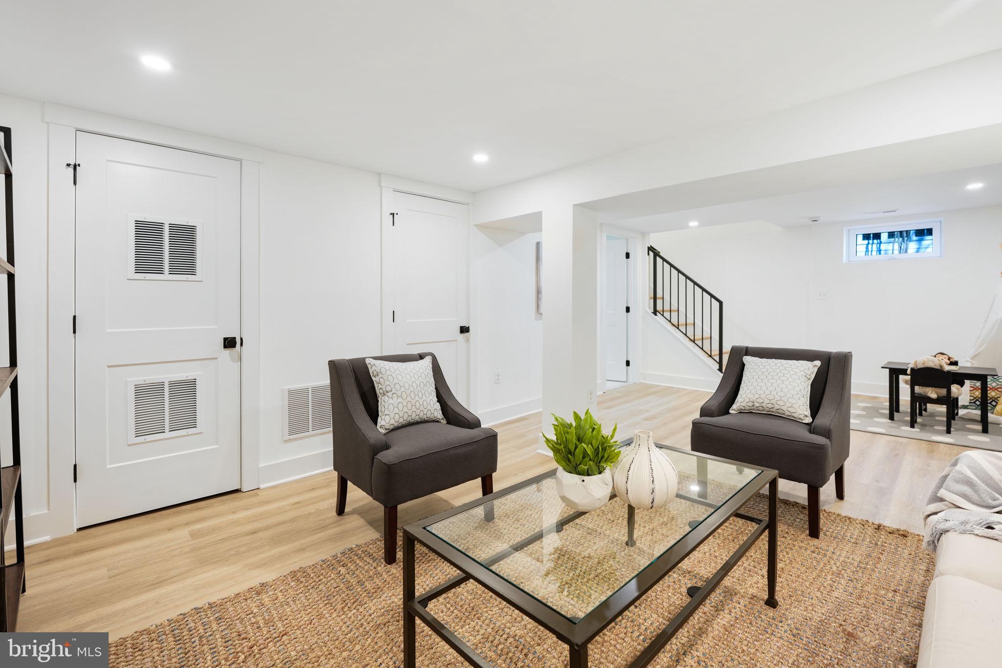 ARLINGTON FOREST - Residential