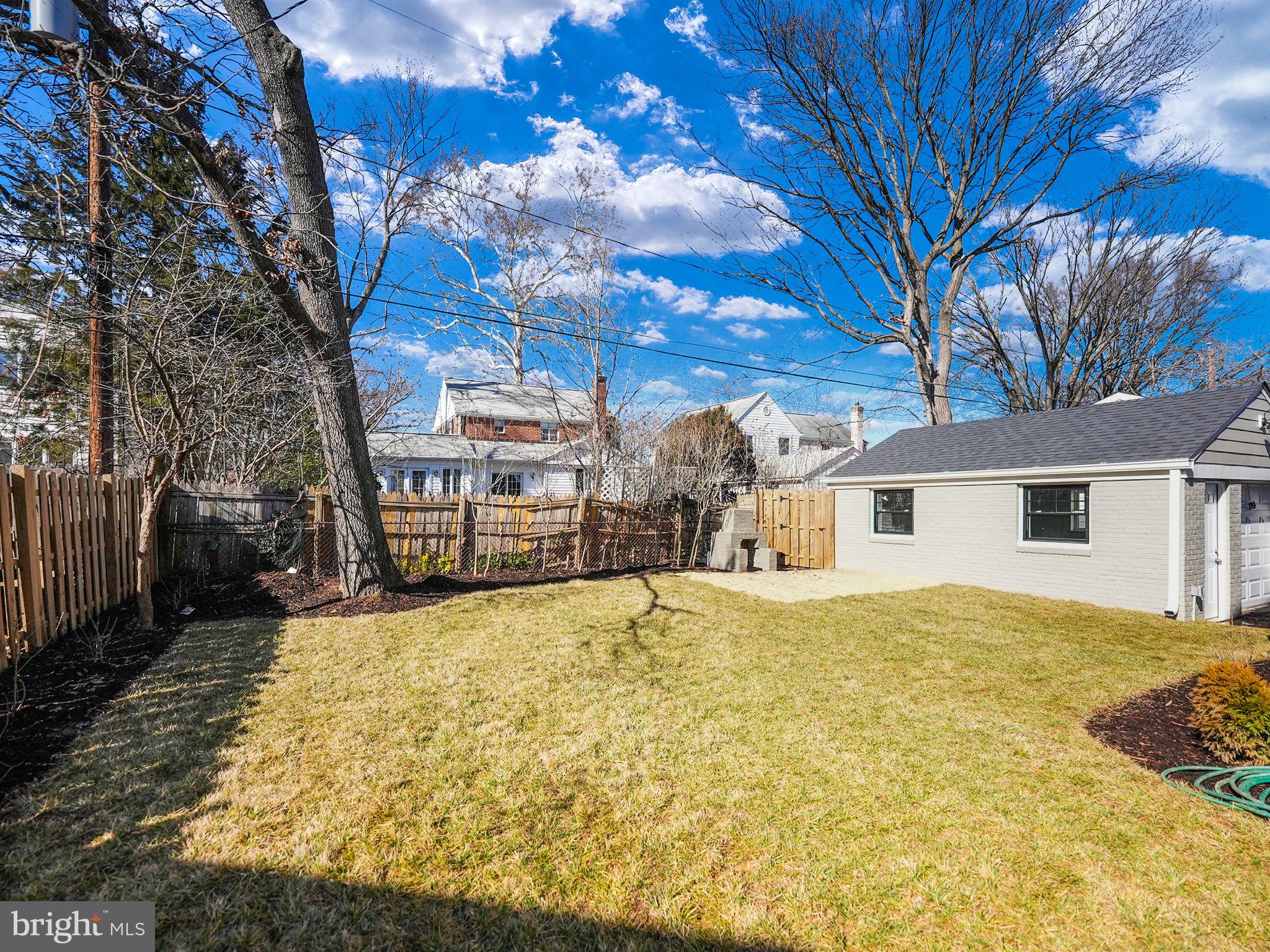 ARLINGTON FOREST - Residential