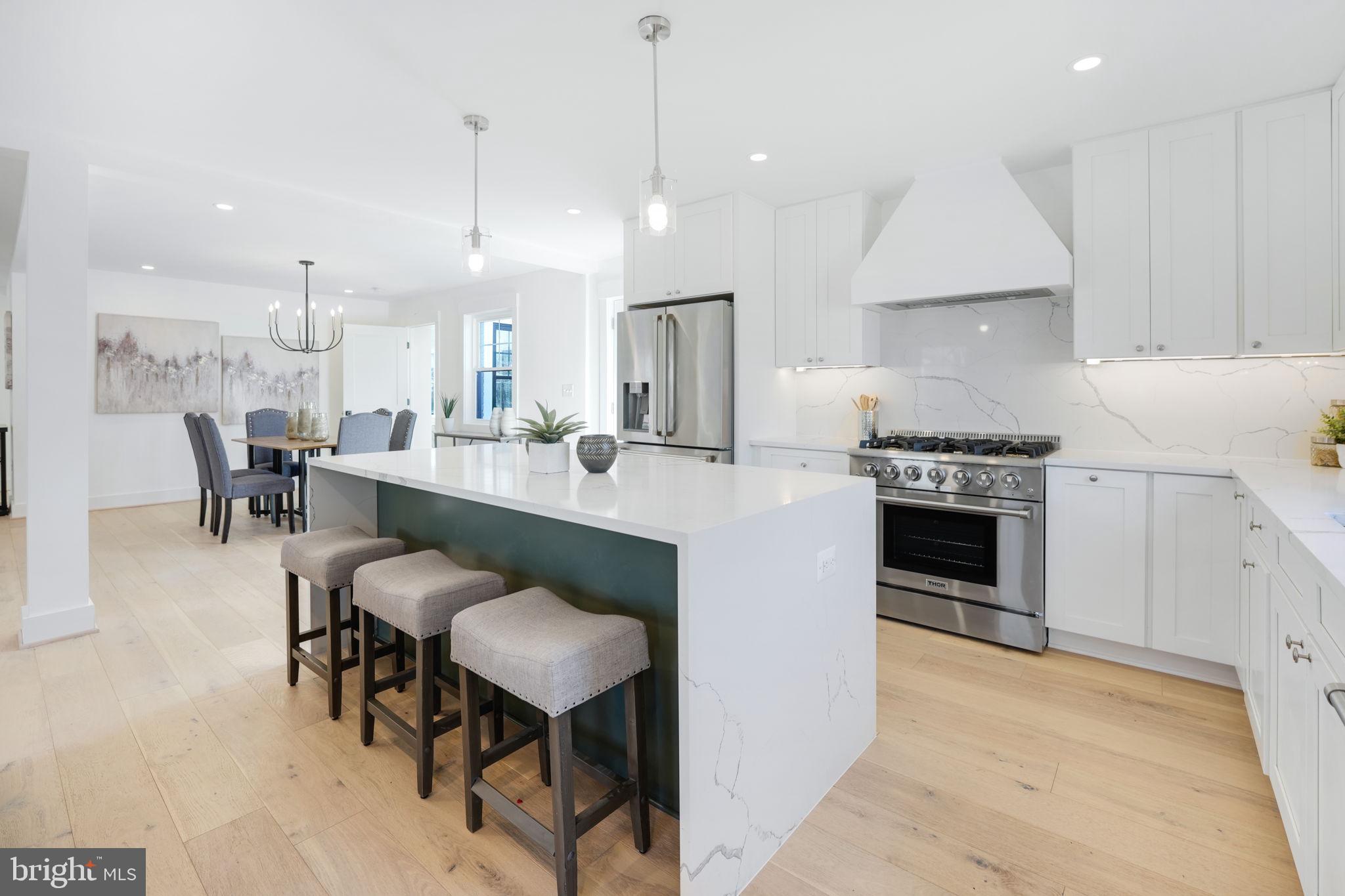 ARLINGTON FOREST - Residential