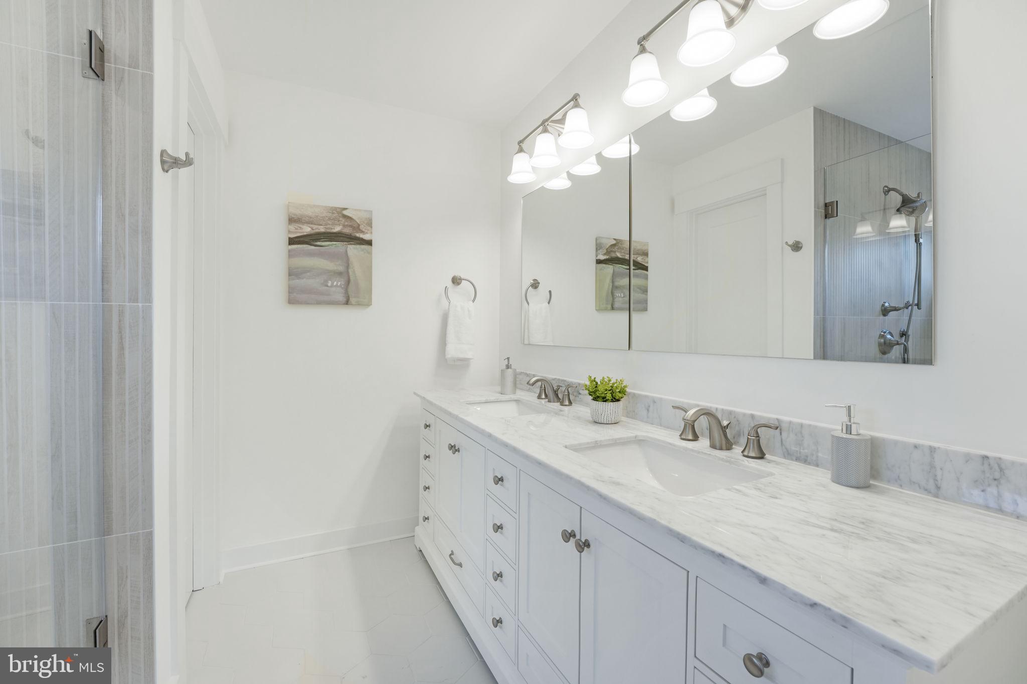 ARLINGTON FOREST - Residential