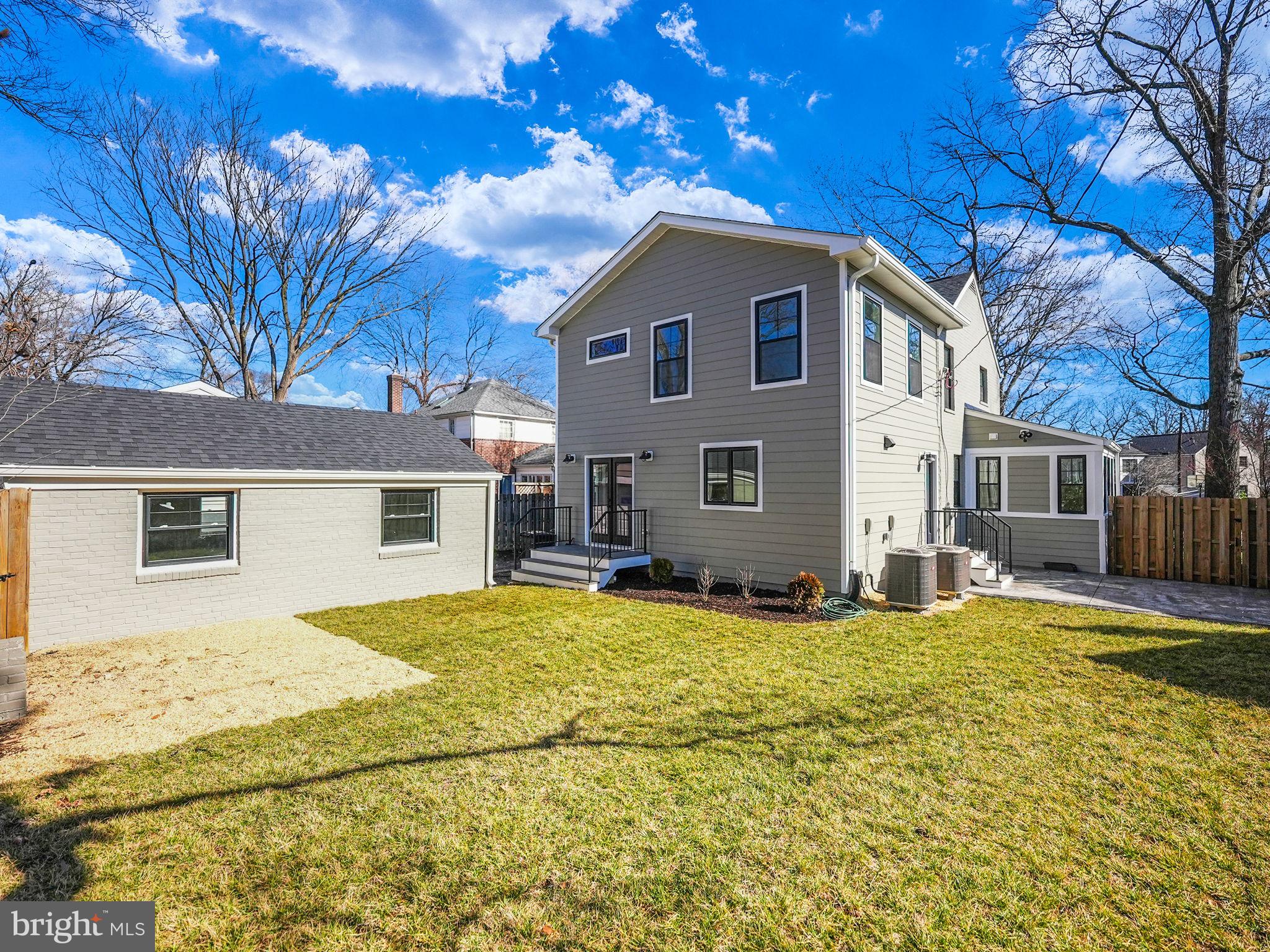 ARLINGTON FOREST - Residential