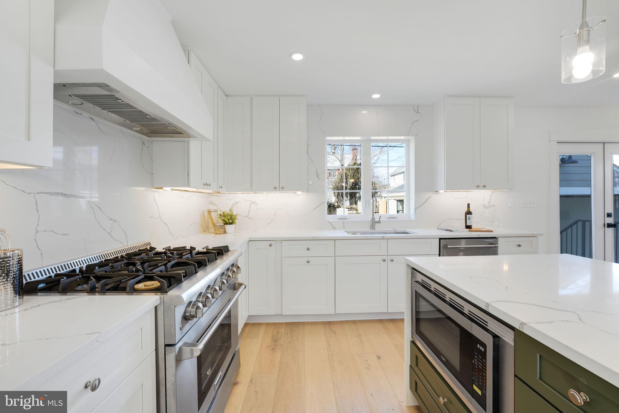 ARLINGTON FOREST - Residential