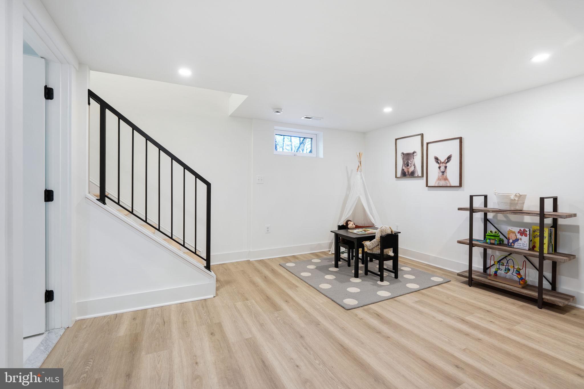 ARLINGTON FOREST - Residential