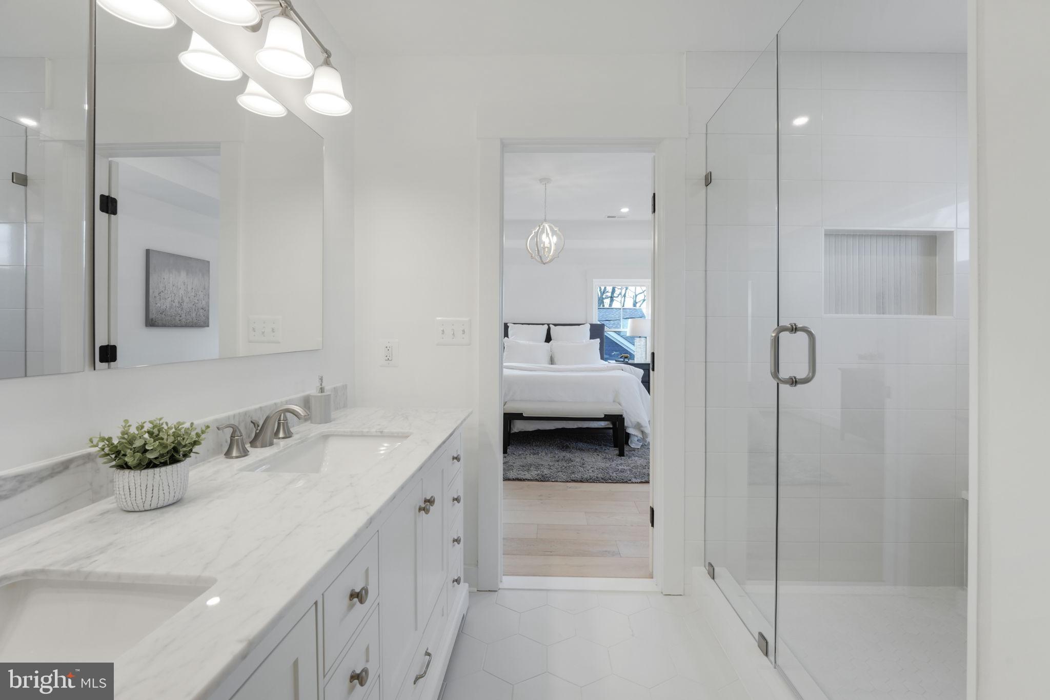 ARLINGTON FOREST - Residential