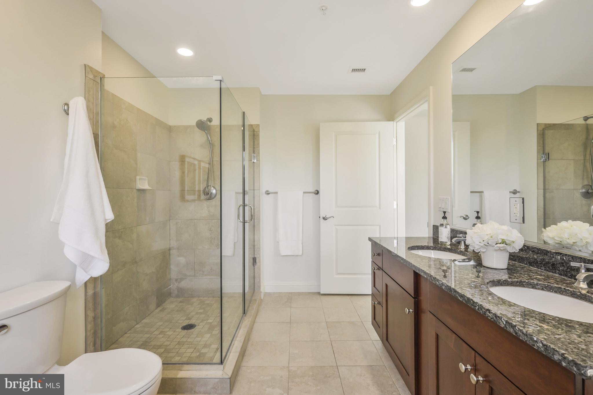 THE BYRON - Residential