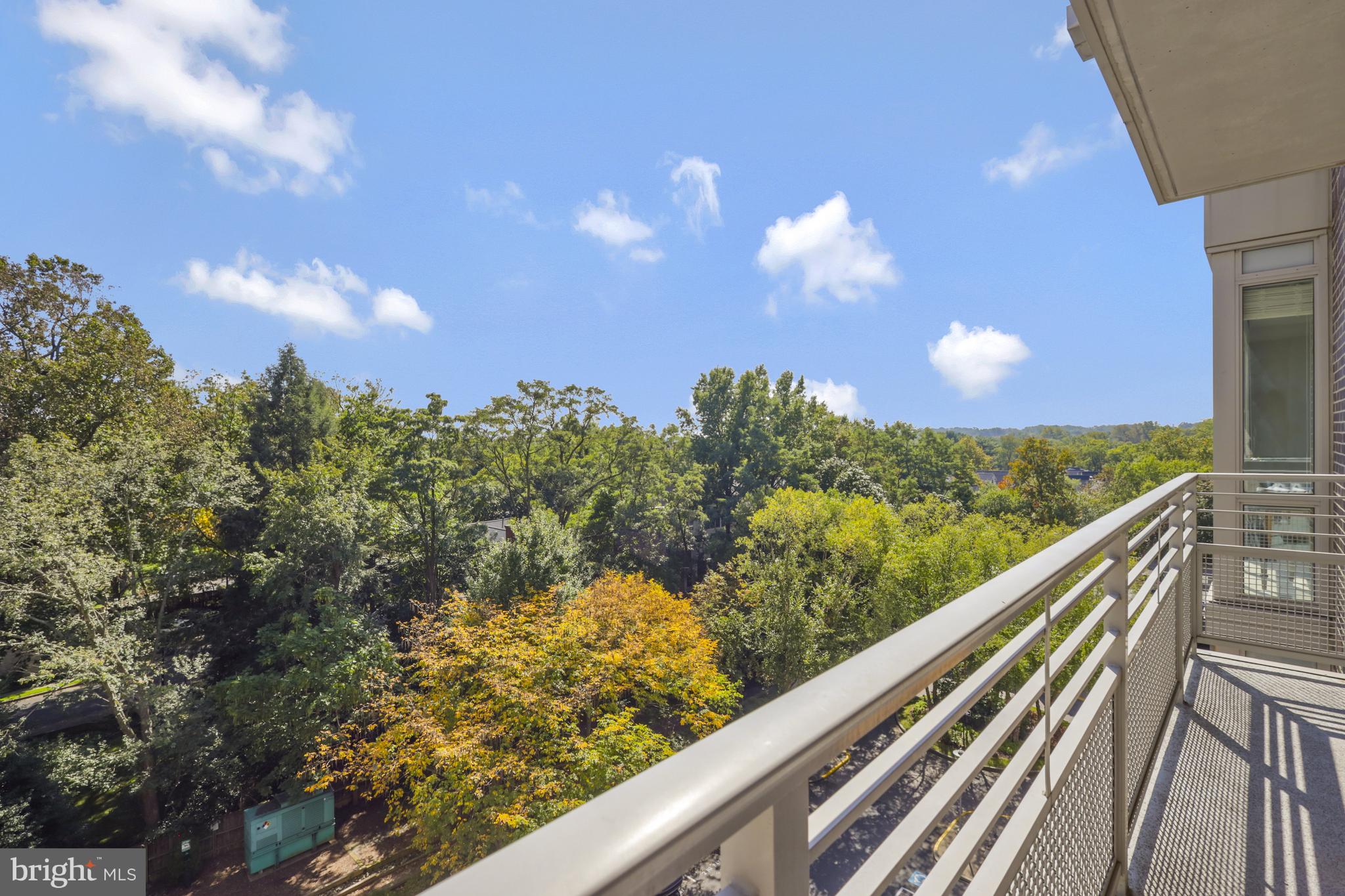 THE BYRON - Residential