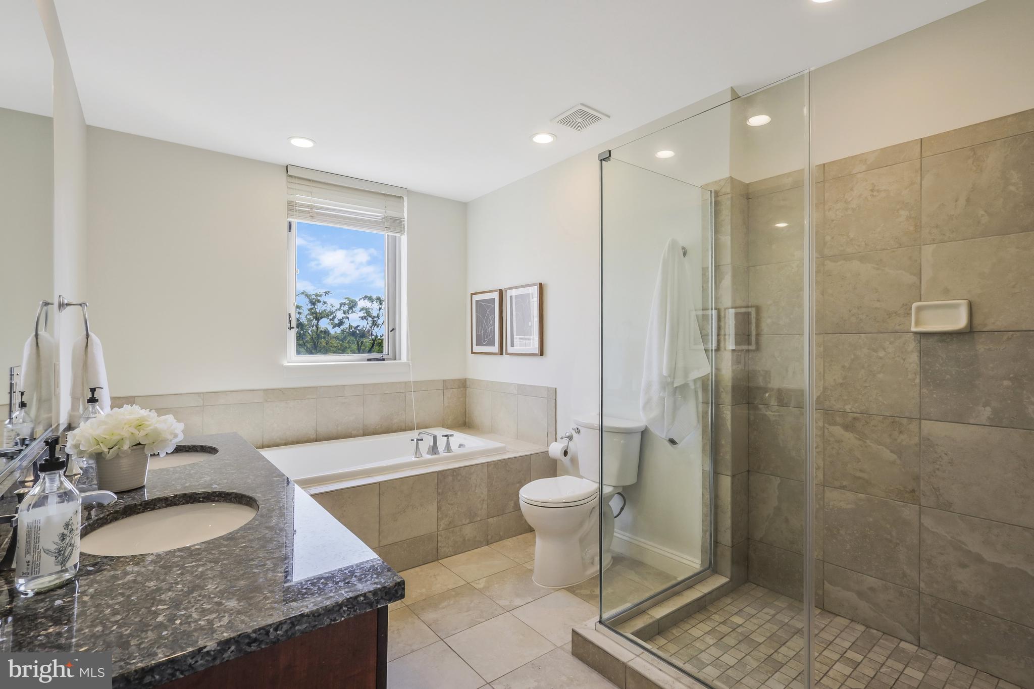 THE BYRON - Residential