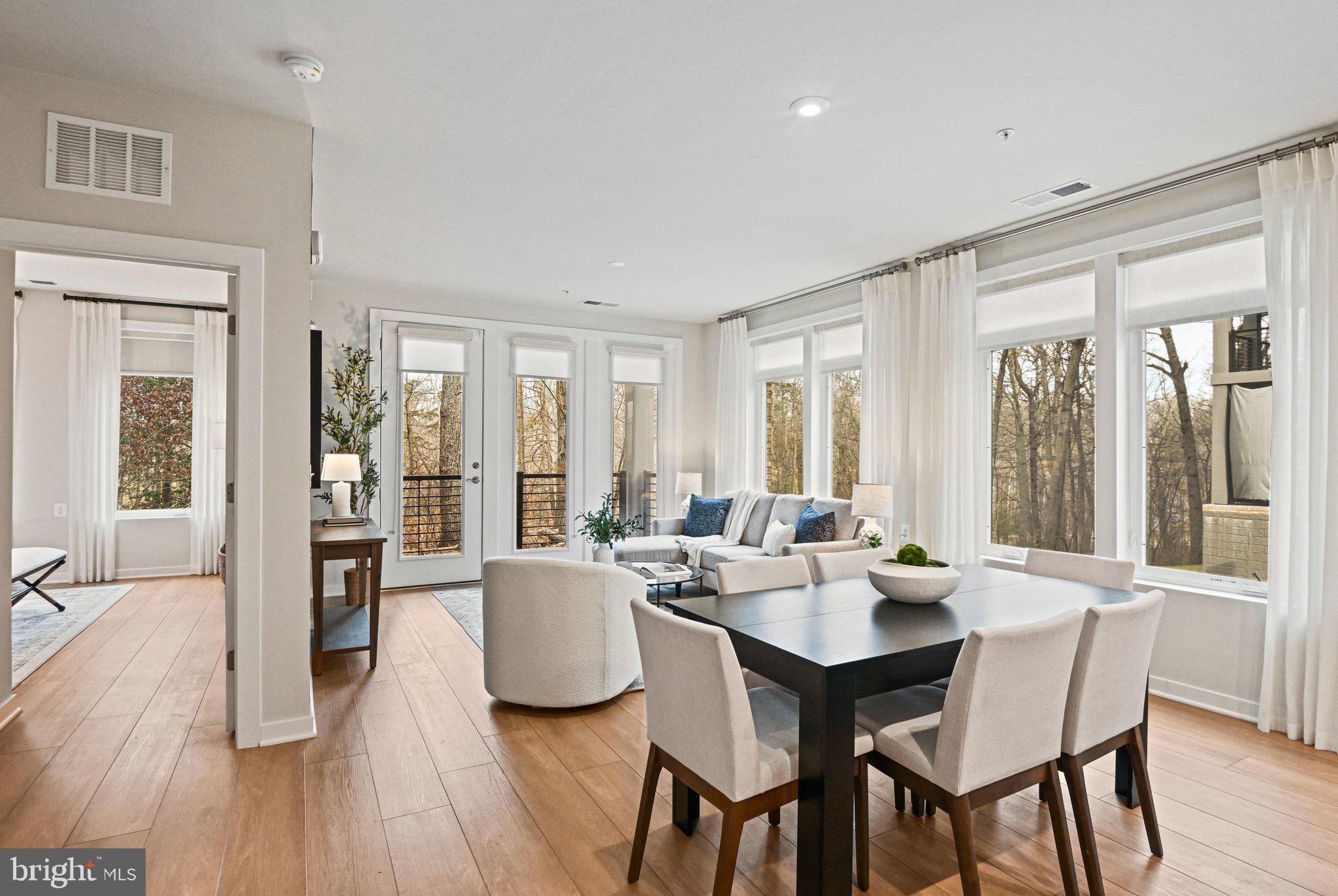 TALL OAKS - Residential