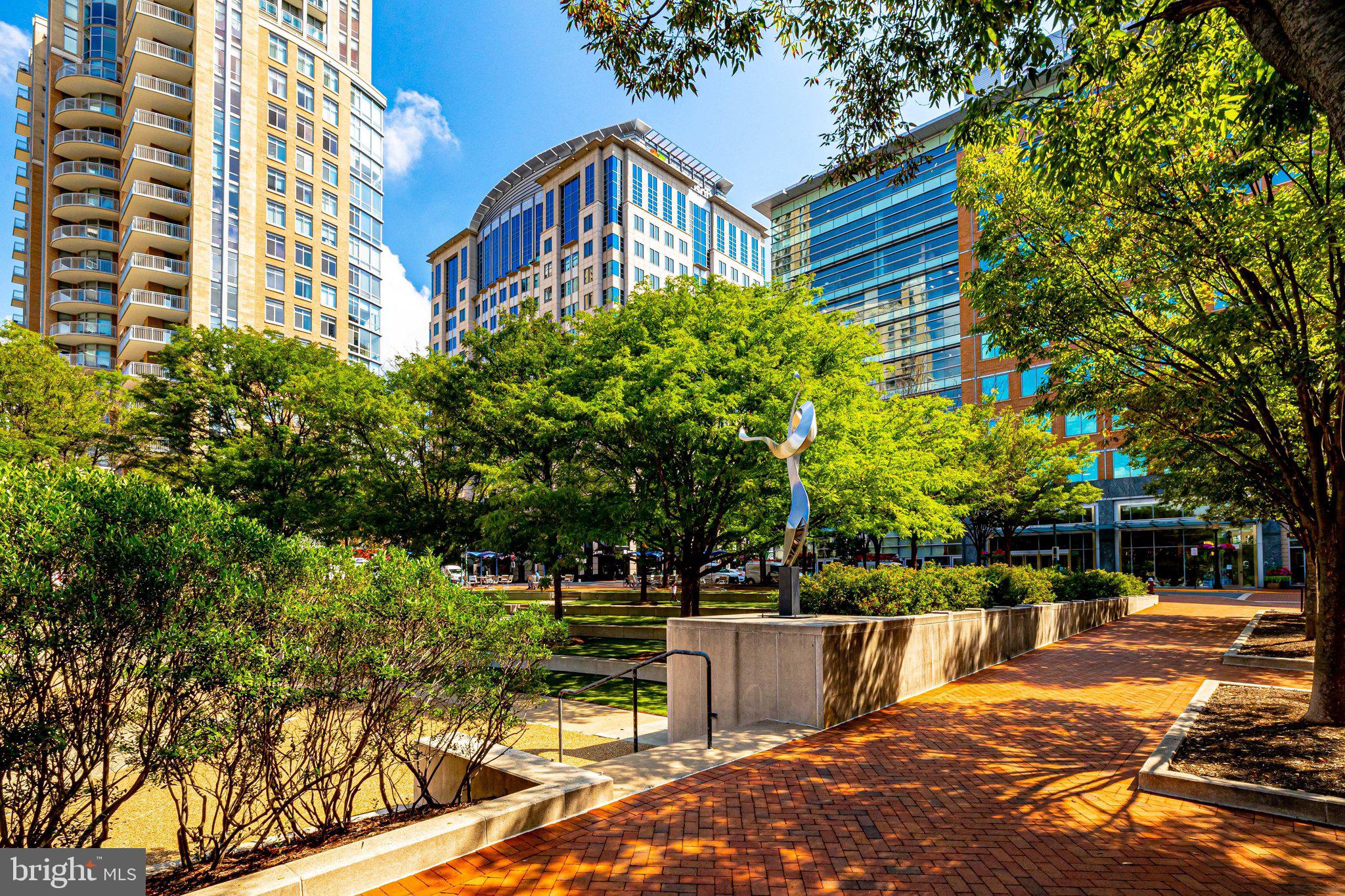 TALL OAKS - Residential