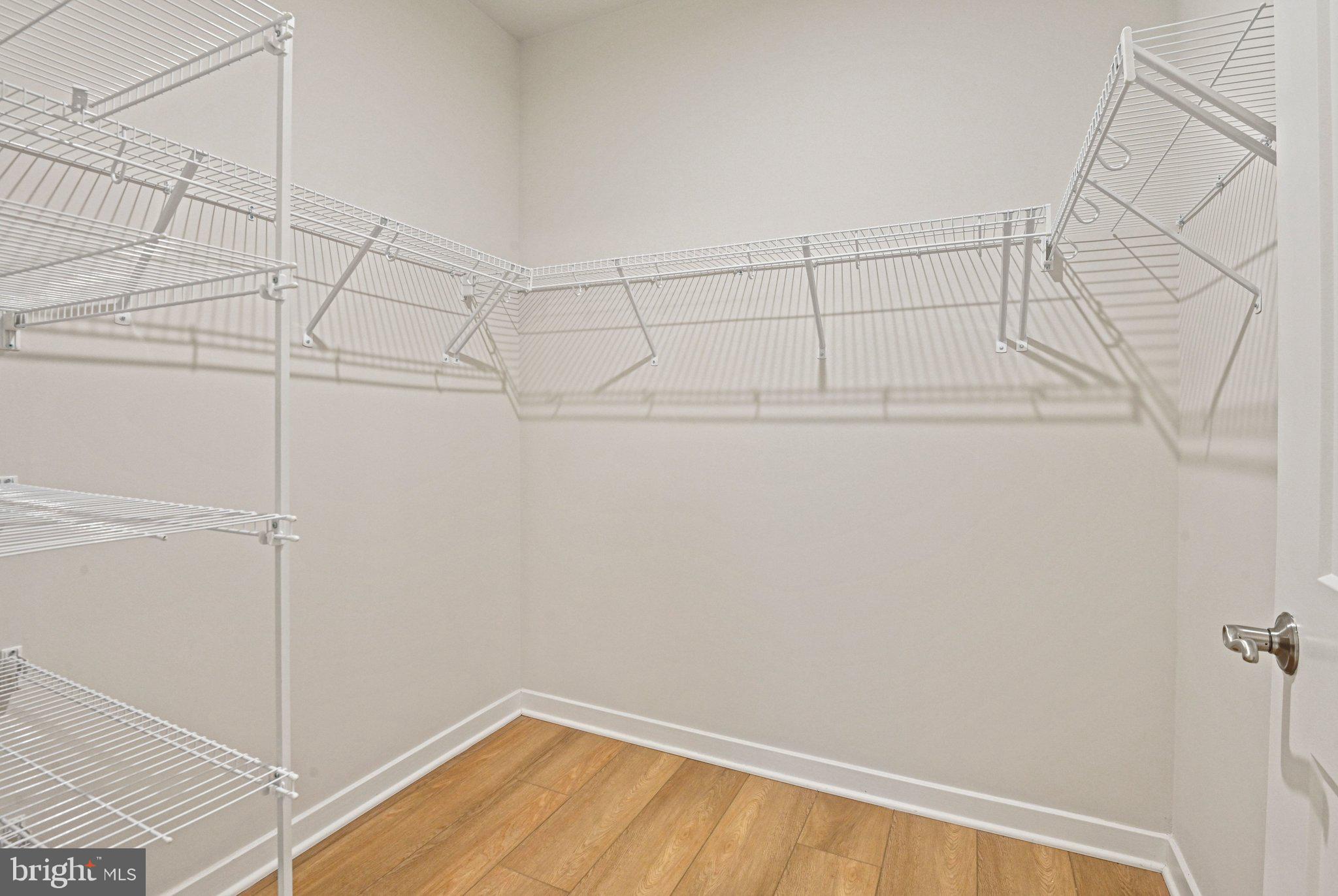 TALL OAKS - Residential