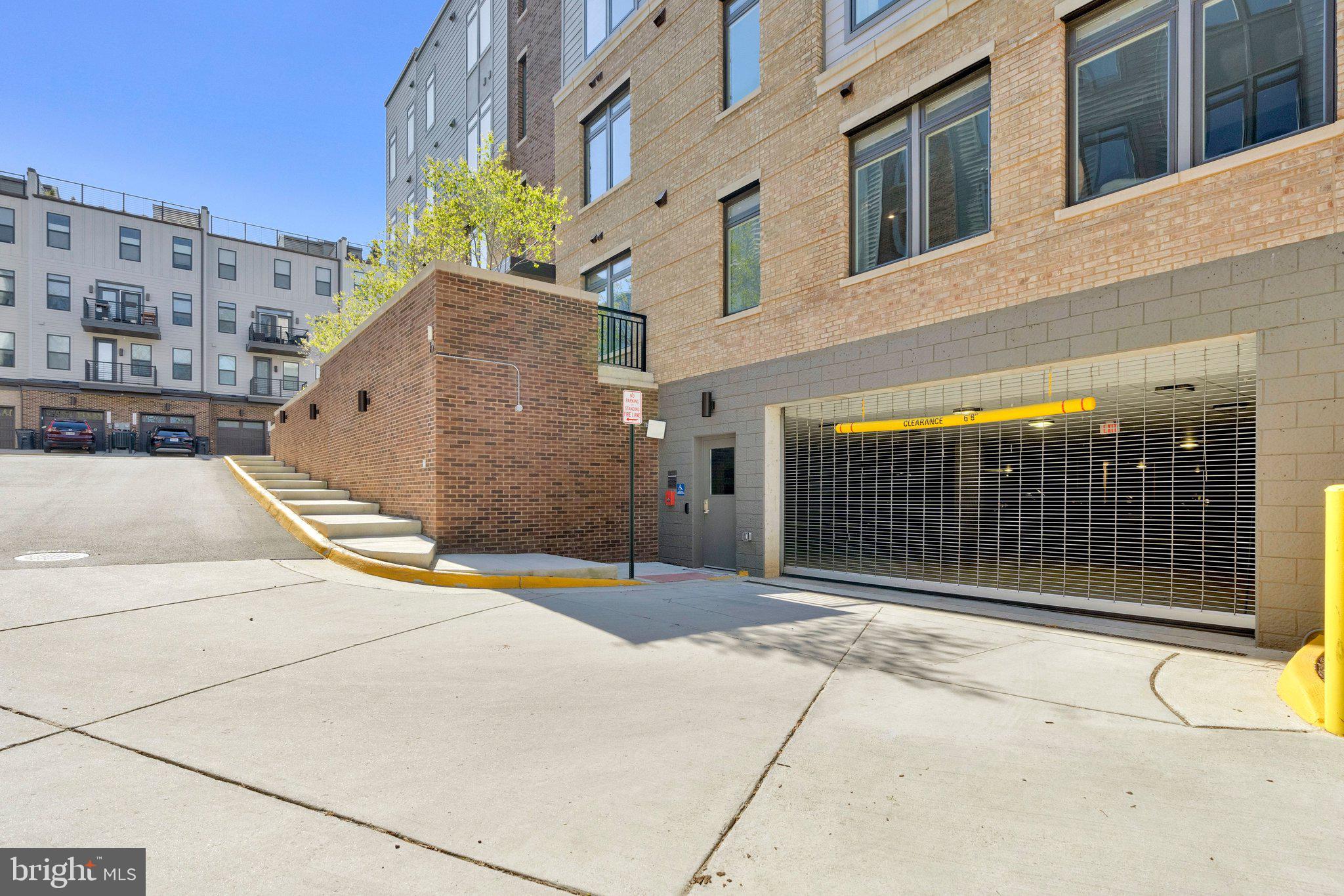 TALL OAKS - Residential