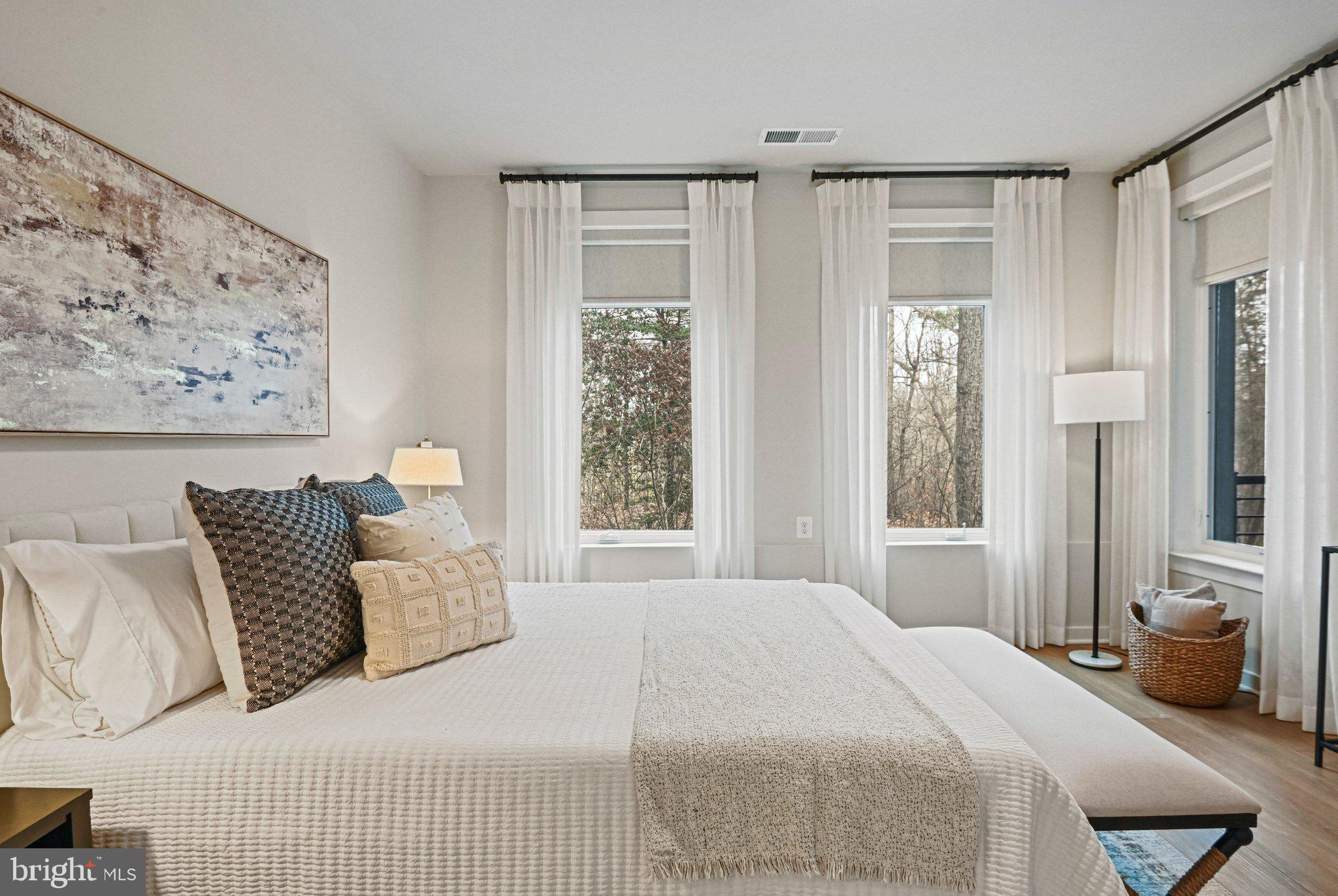 TALL OAKS - Residential