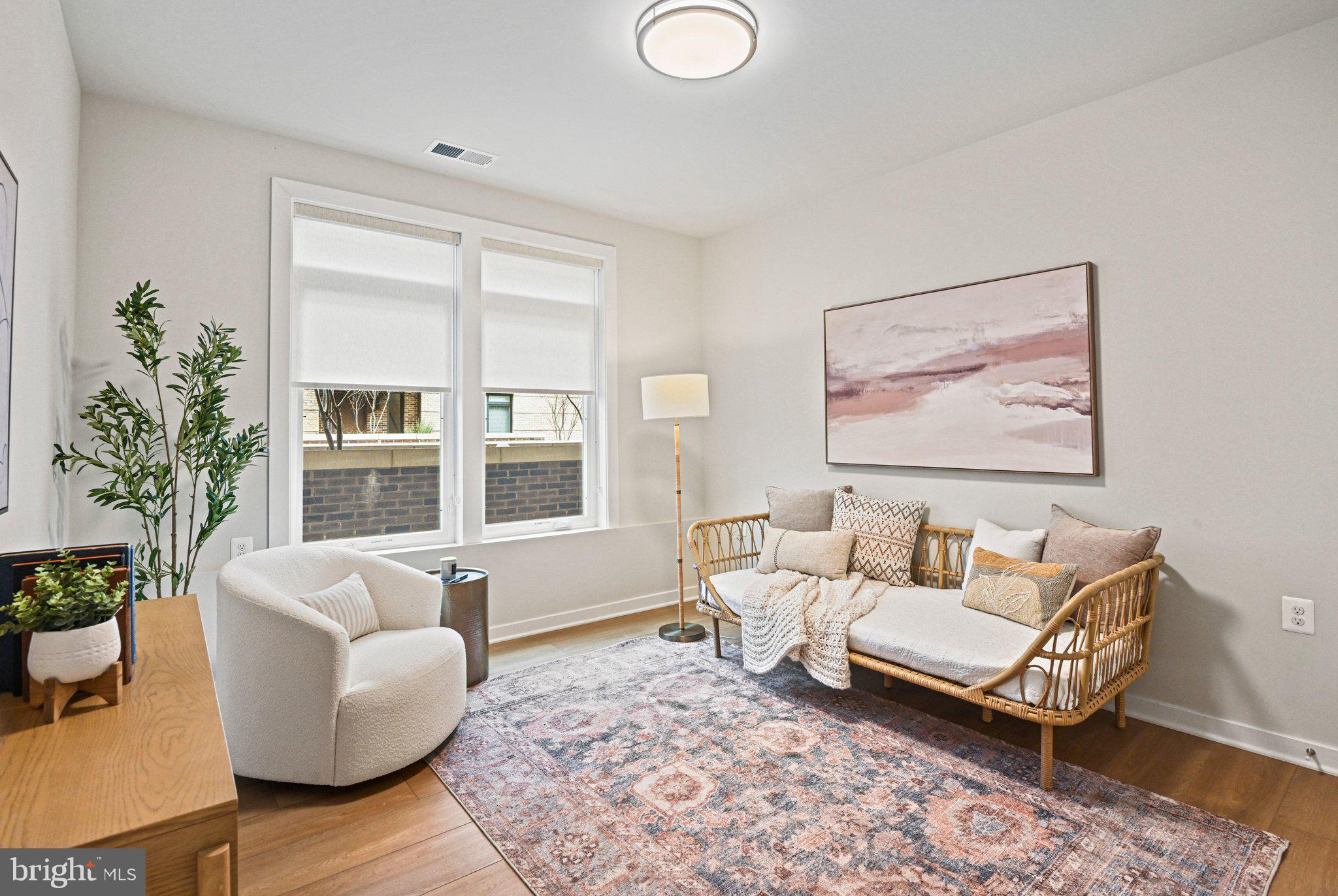 TALL OAKS - Residential