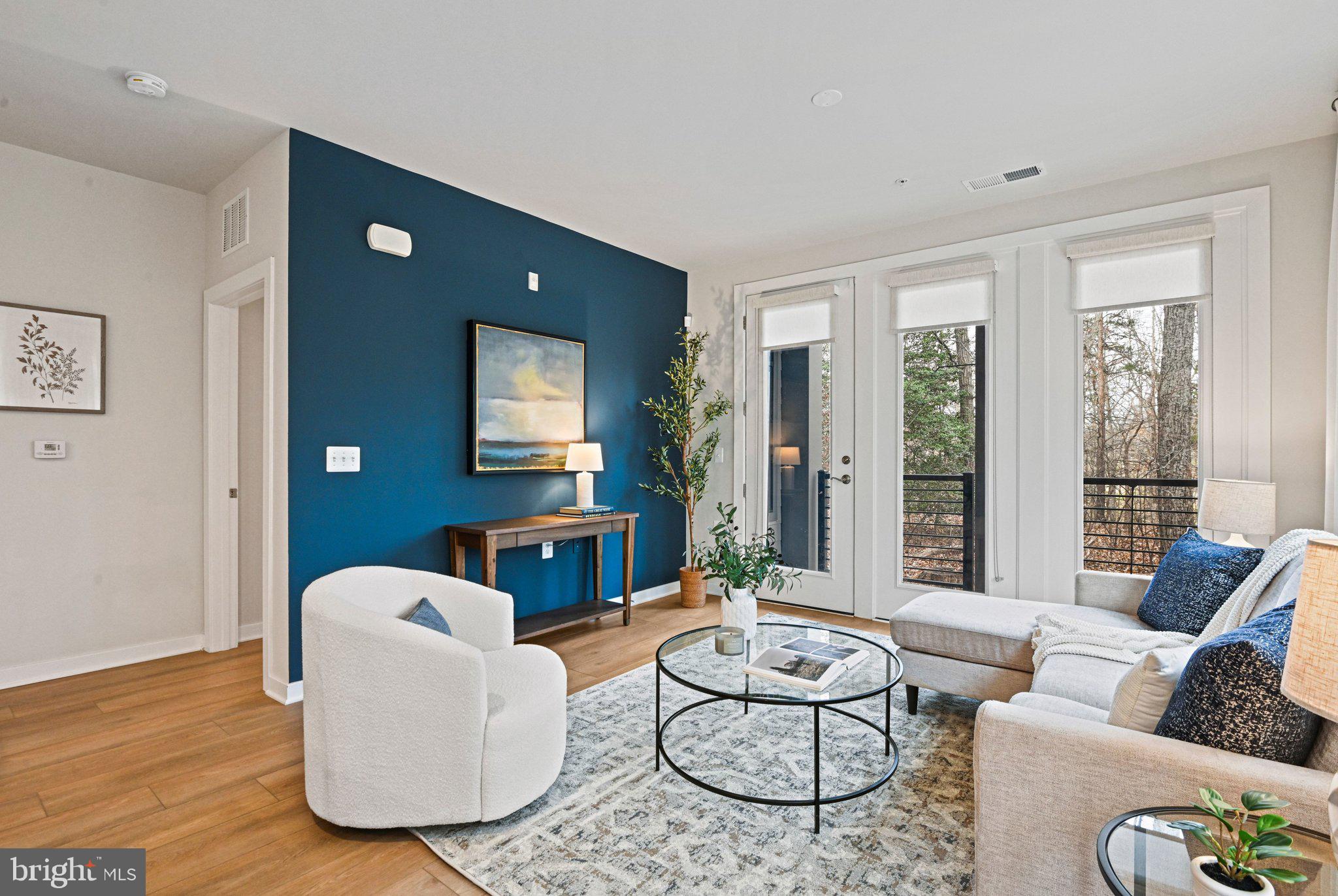 TALL OAKS - Residential