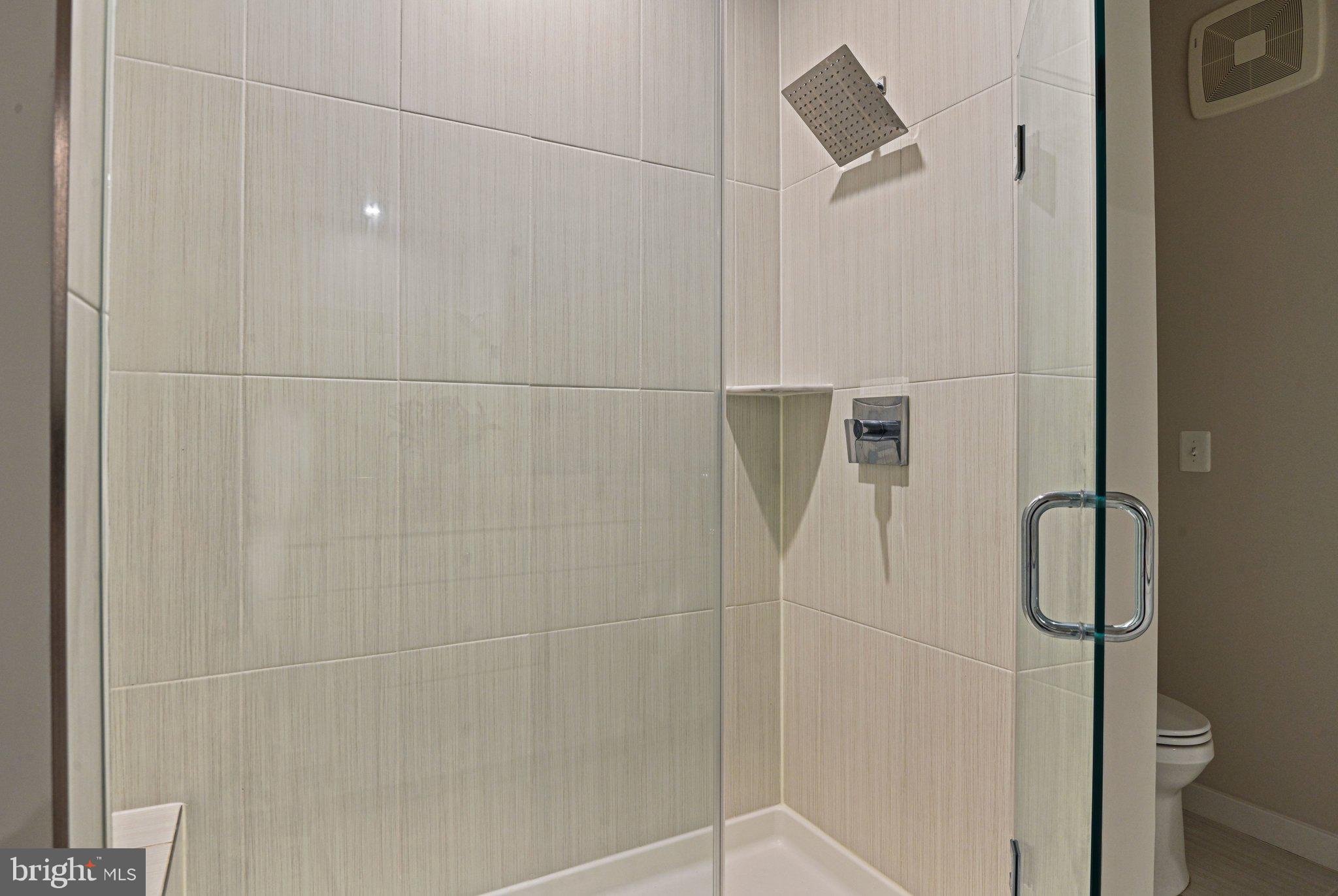 TALL OAKS - Residential