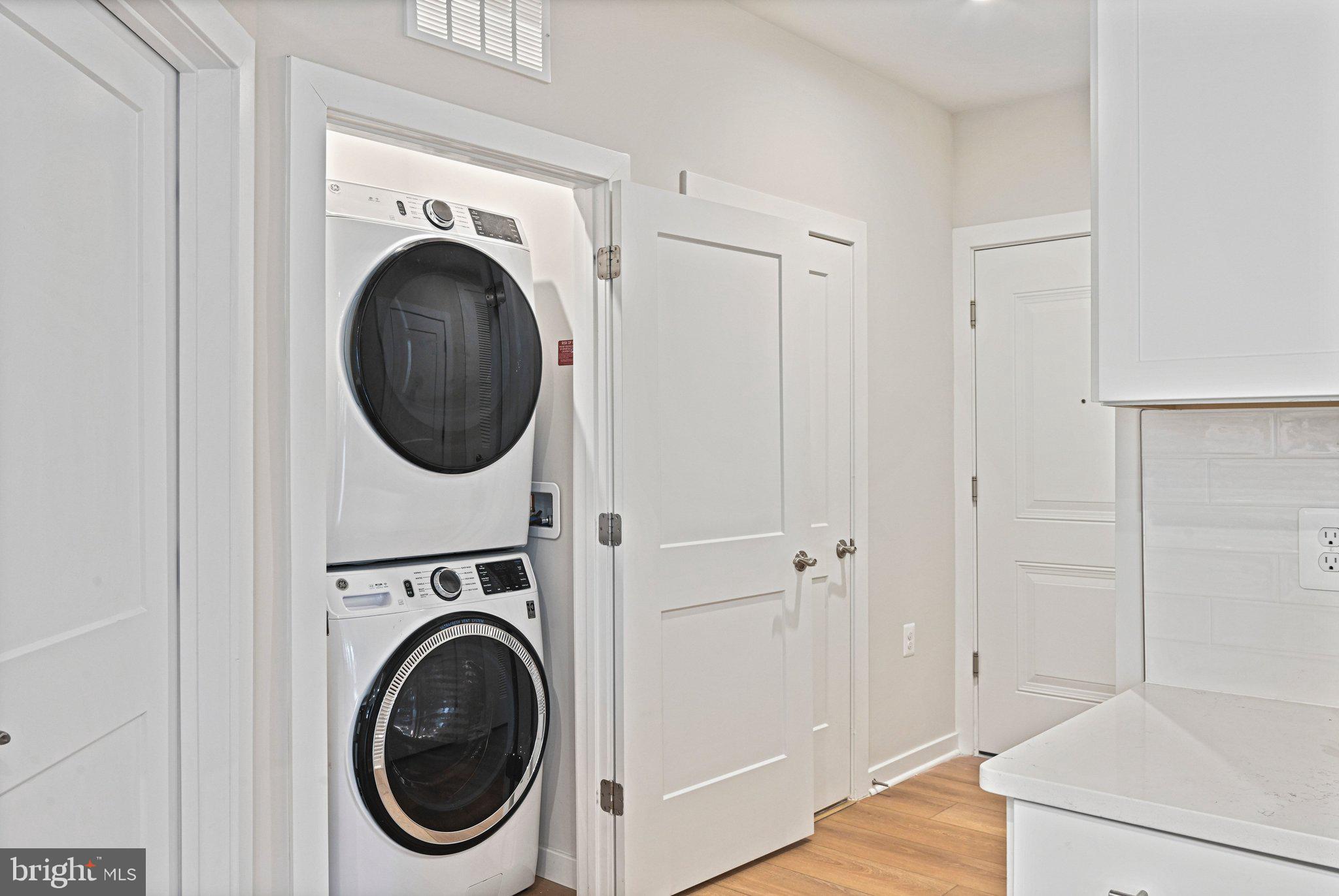 TALL OAKS - Residential