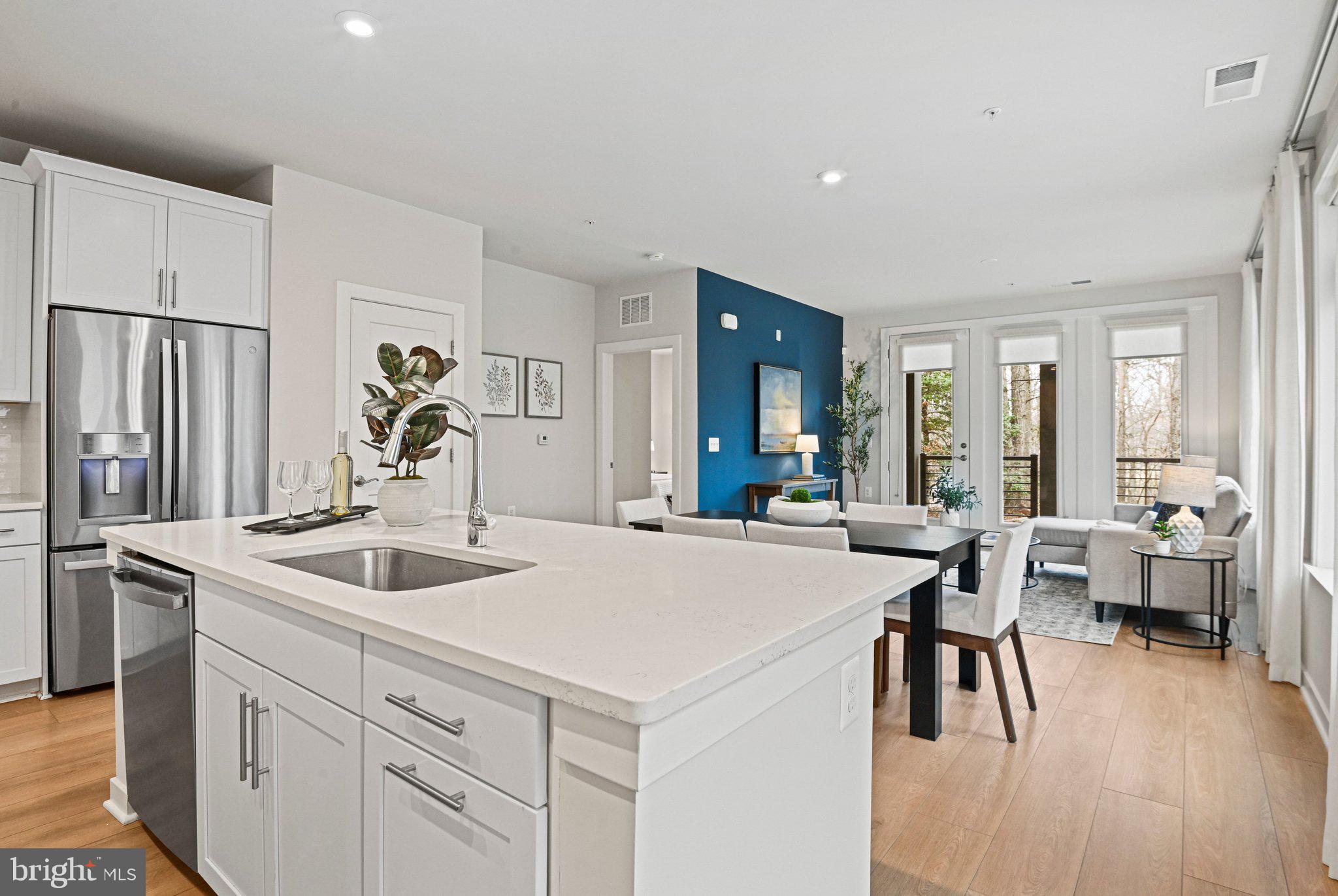 TALL OAKS - Residential