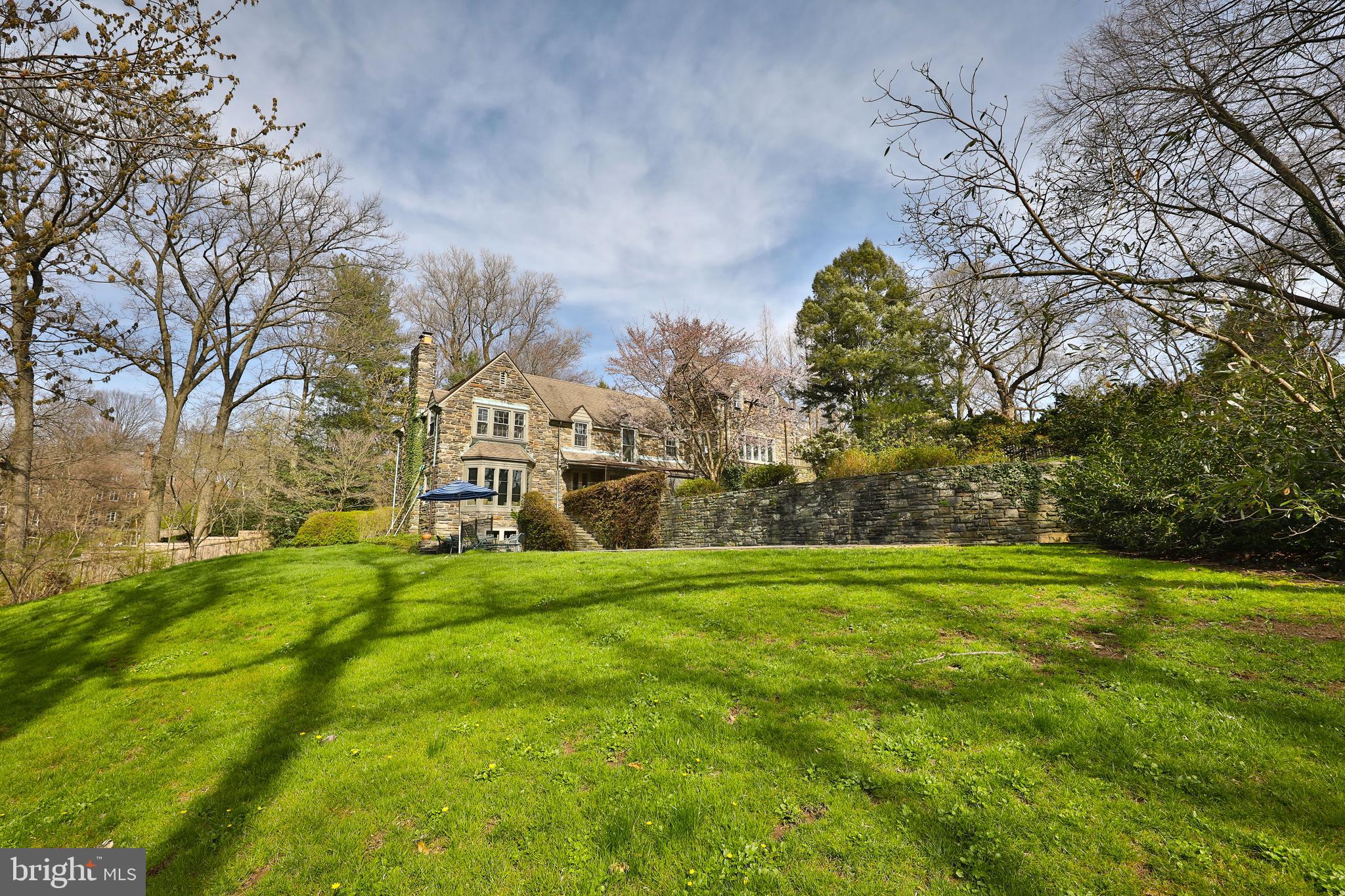 CHESTNUT HILL - Residential