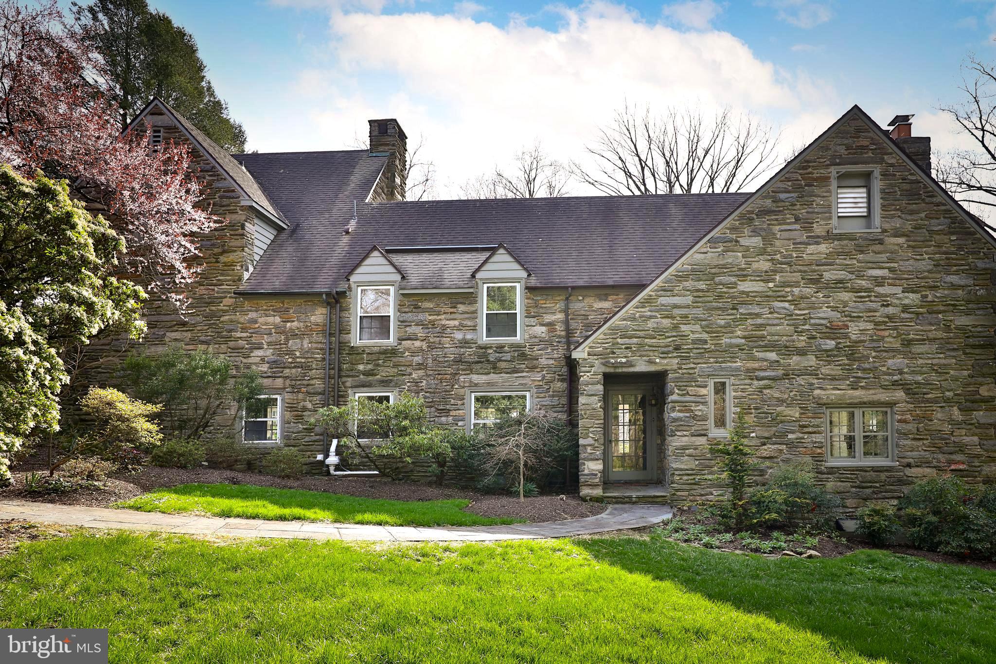 CHESTNUT HILL - Residential