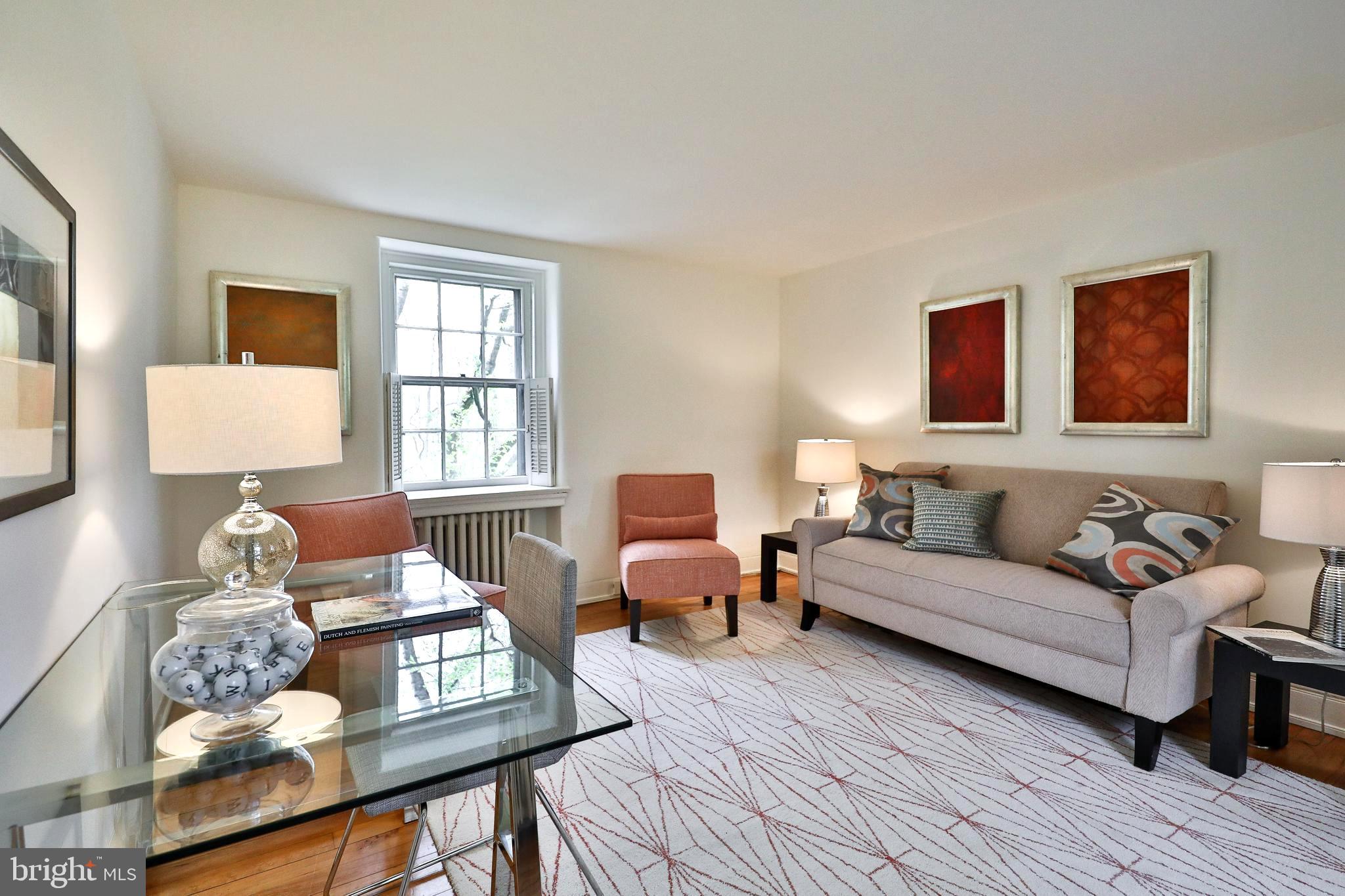 CHESTNUT HILL - Residential