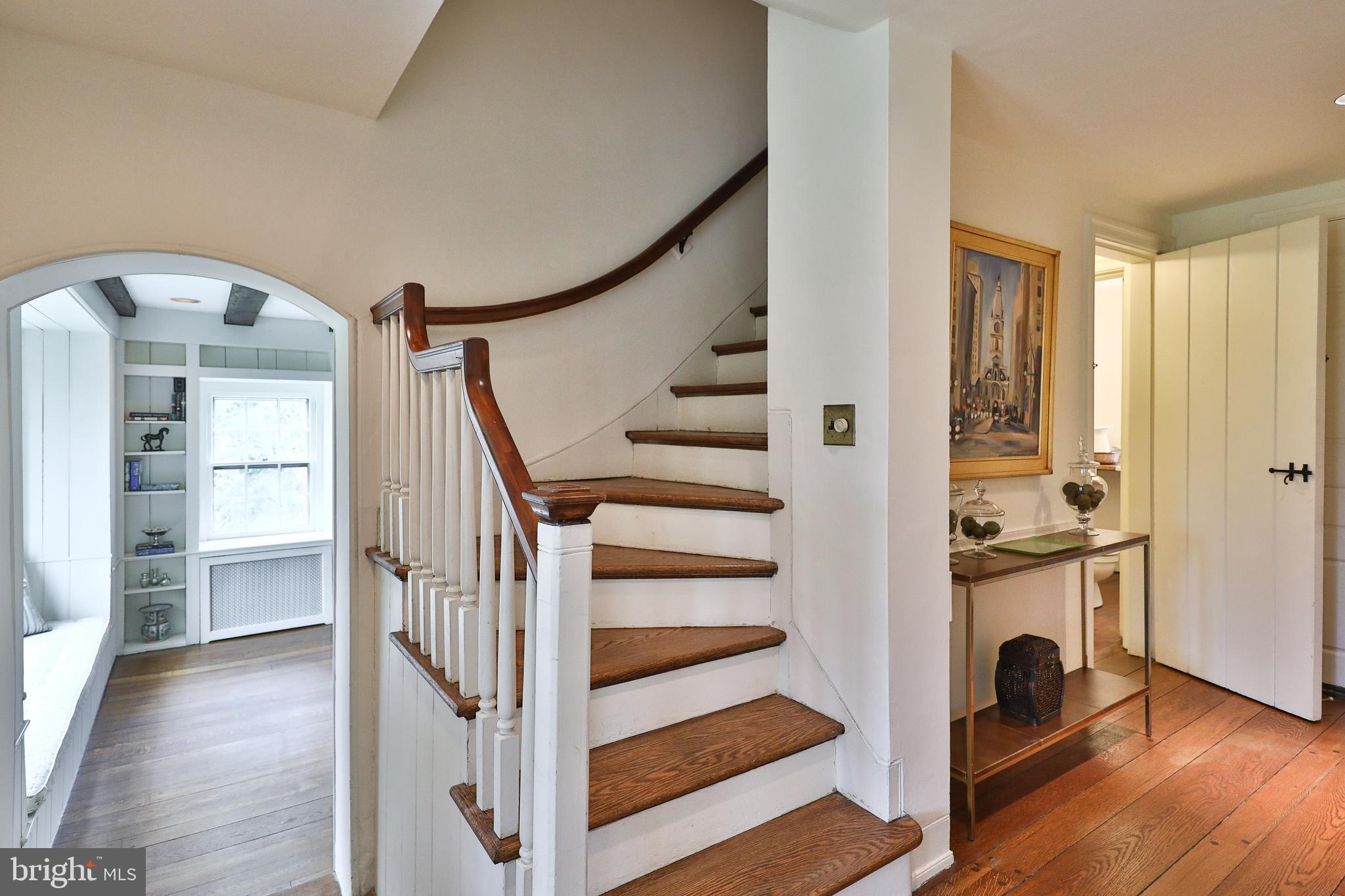 CHESTNUT HILL - Residential