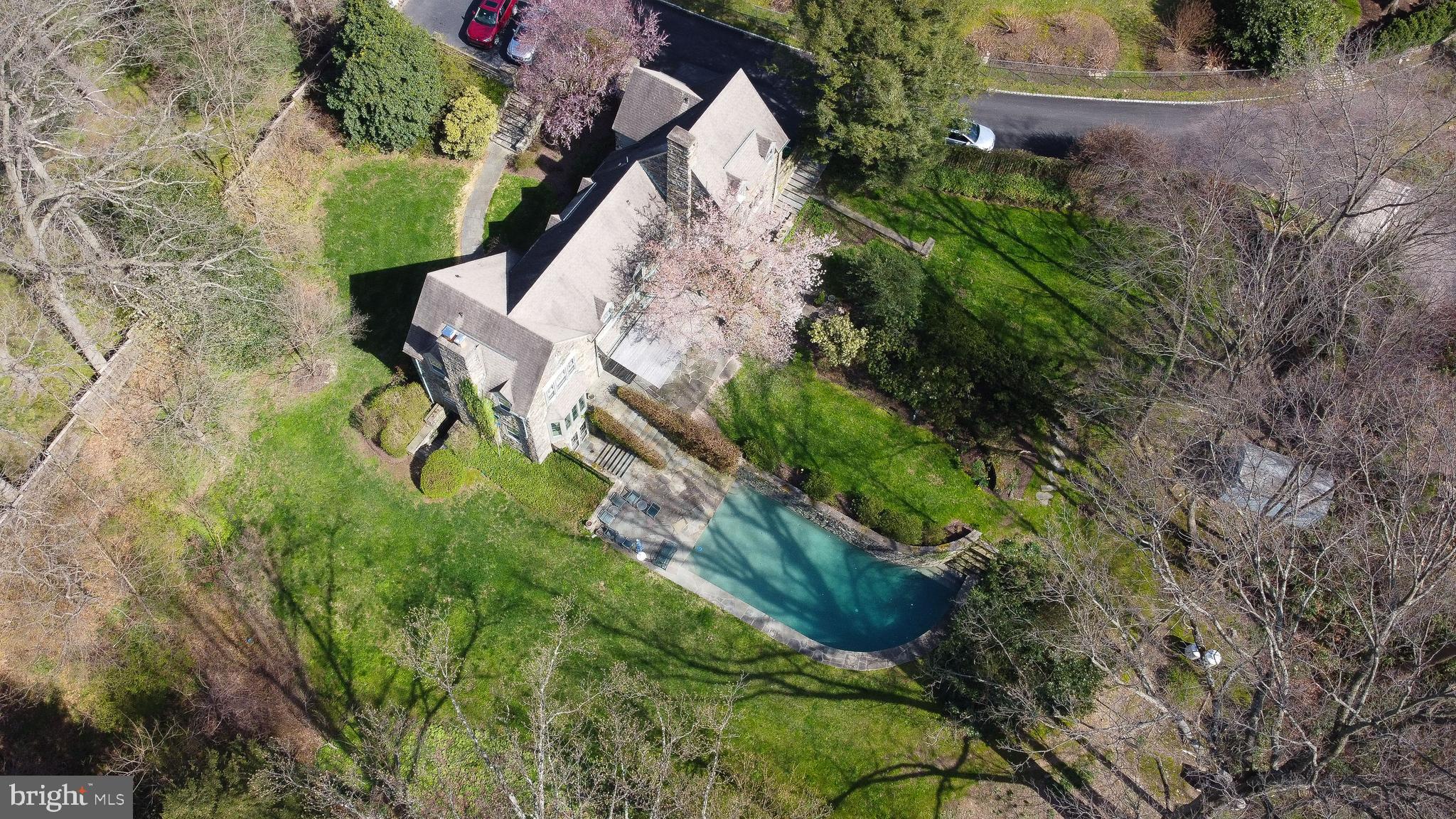 CHESTNUT HILL - Residential