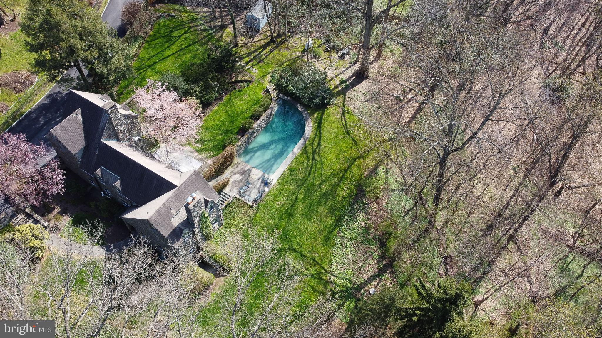 CHESTNUT HILL - Residential