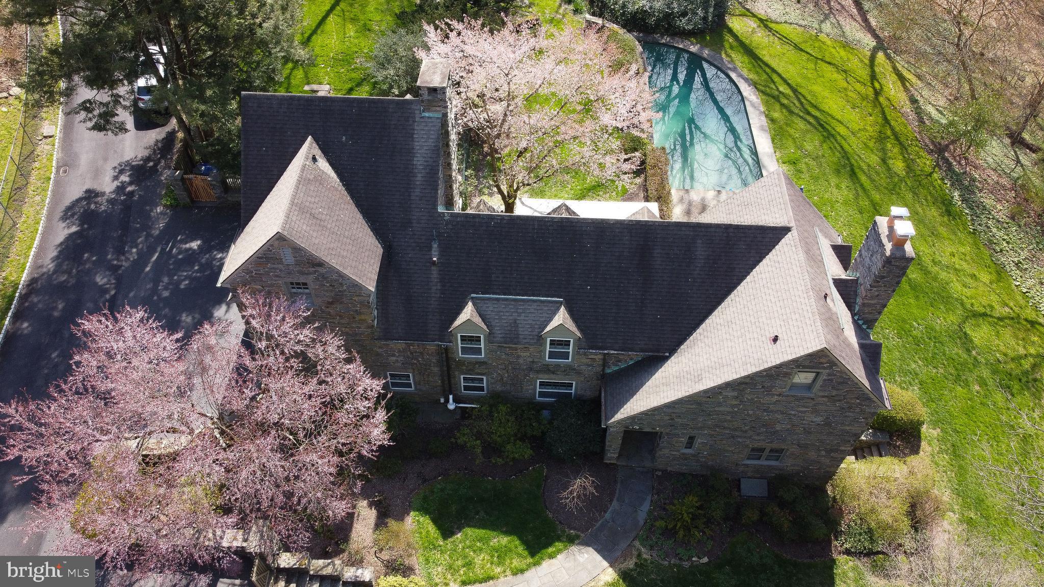 CHESTNUT HILL - Residential