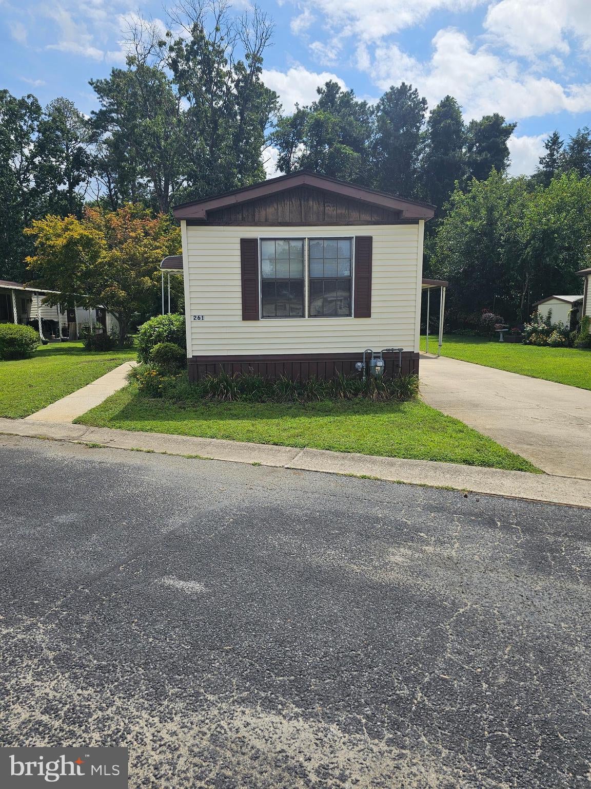 261 MAYFLOWER DRIVE - Photo 2