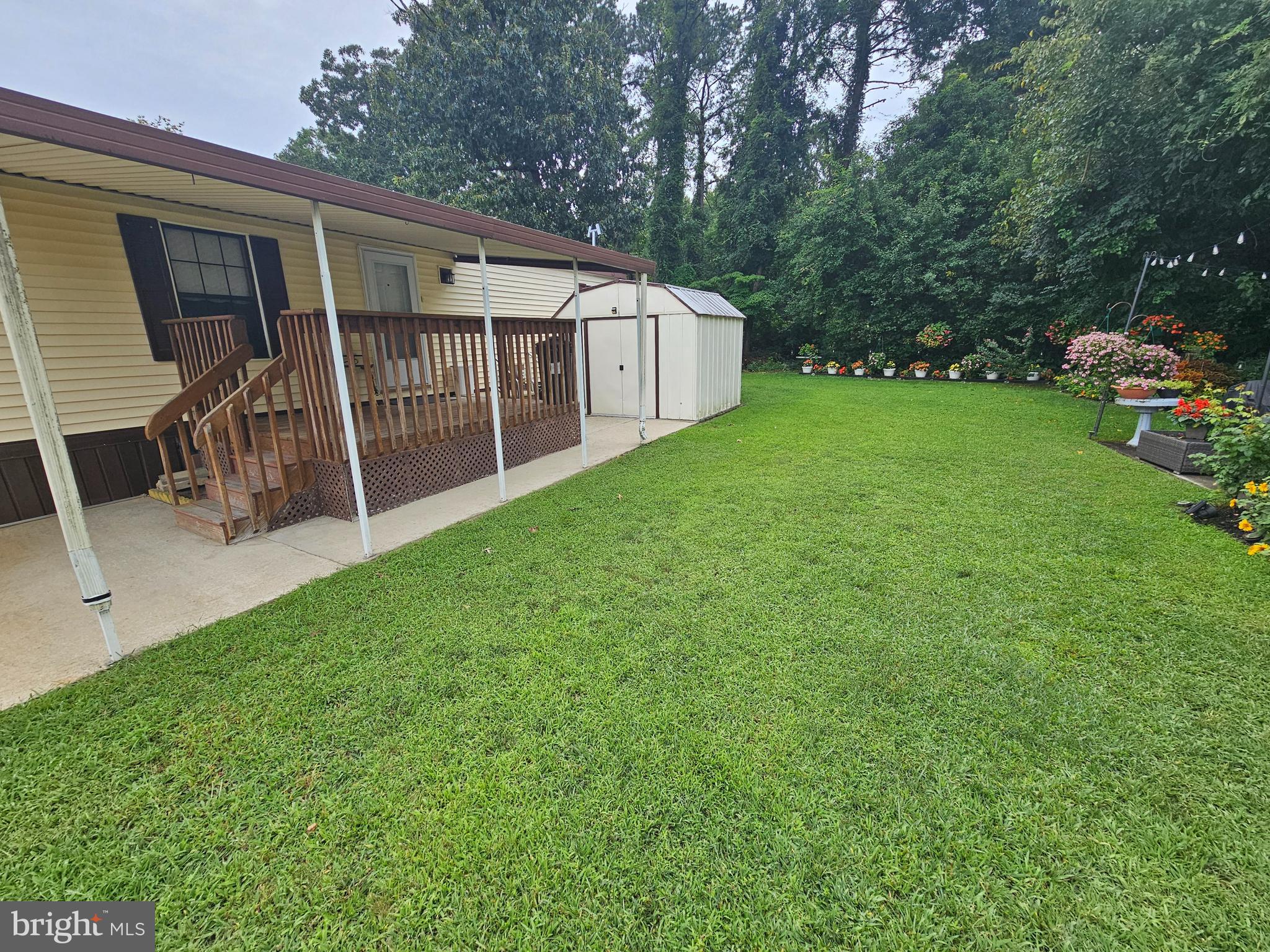261 MAYFLOWER DRIVE