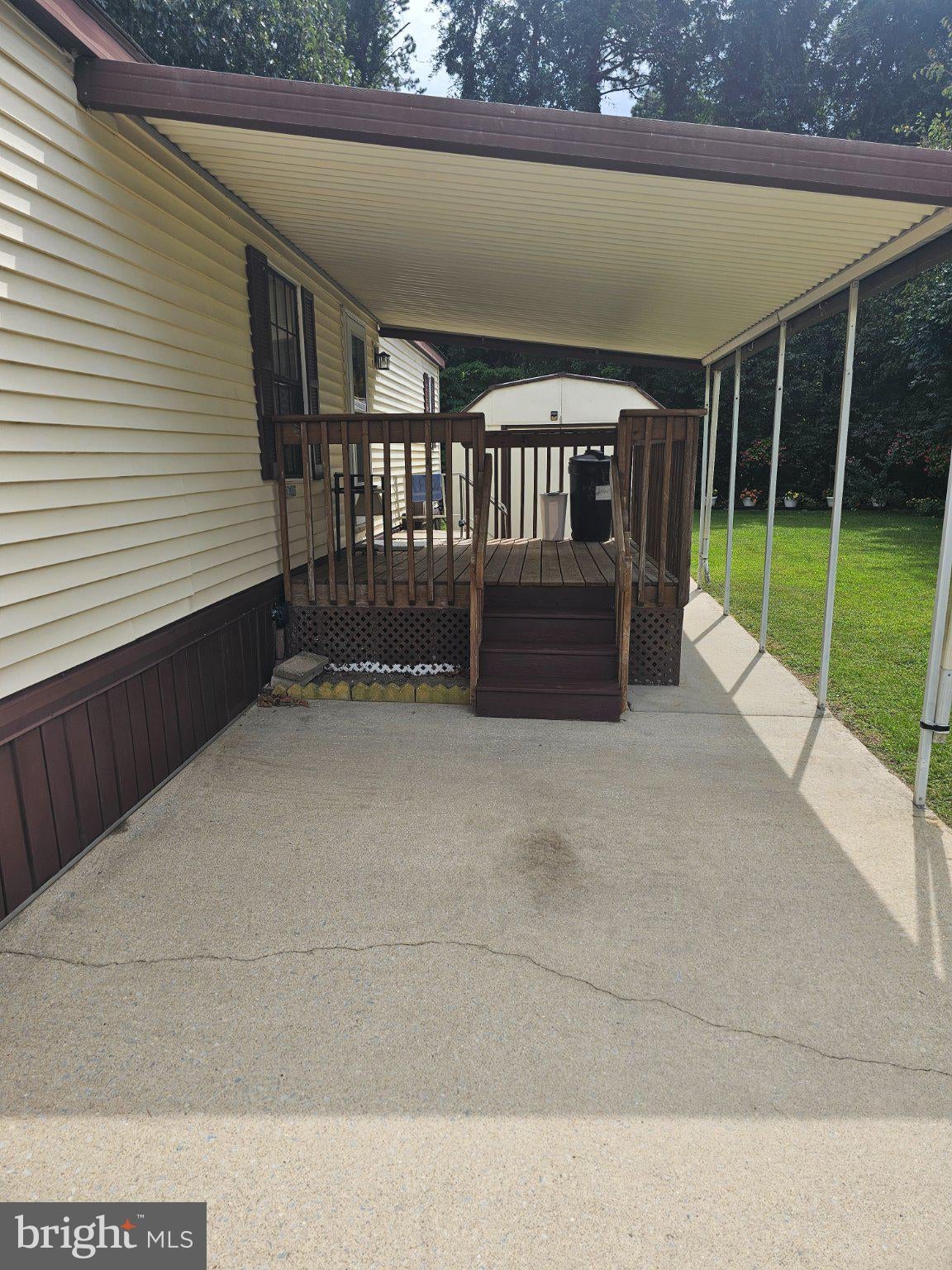 261 MAYFLOWER DRIVE