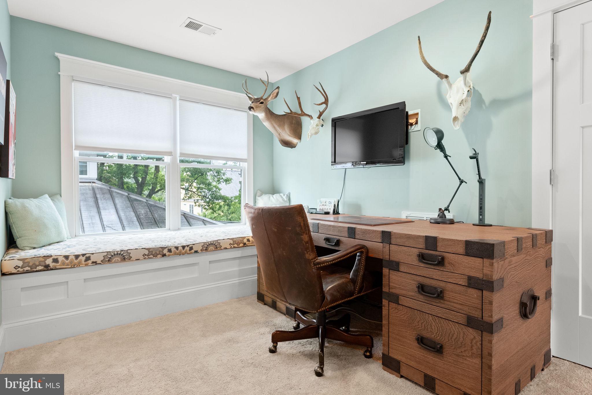 CLARENDON - Residential