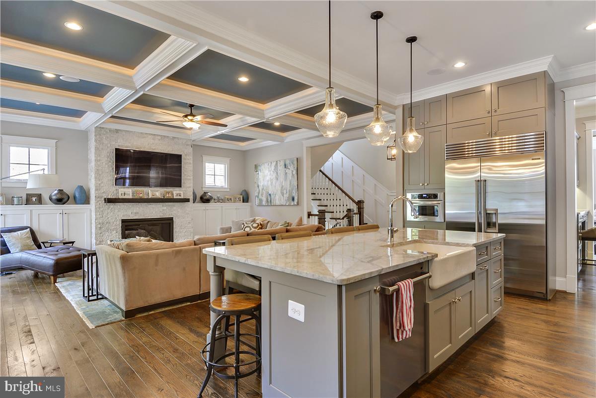 CLARENDON - Residential