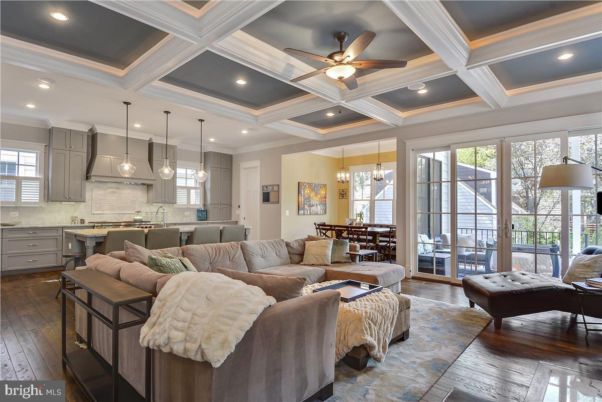 CLARENDON - Residential