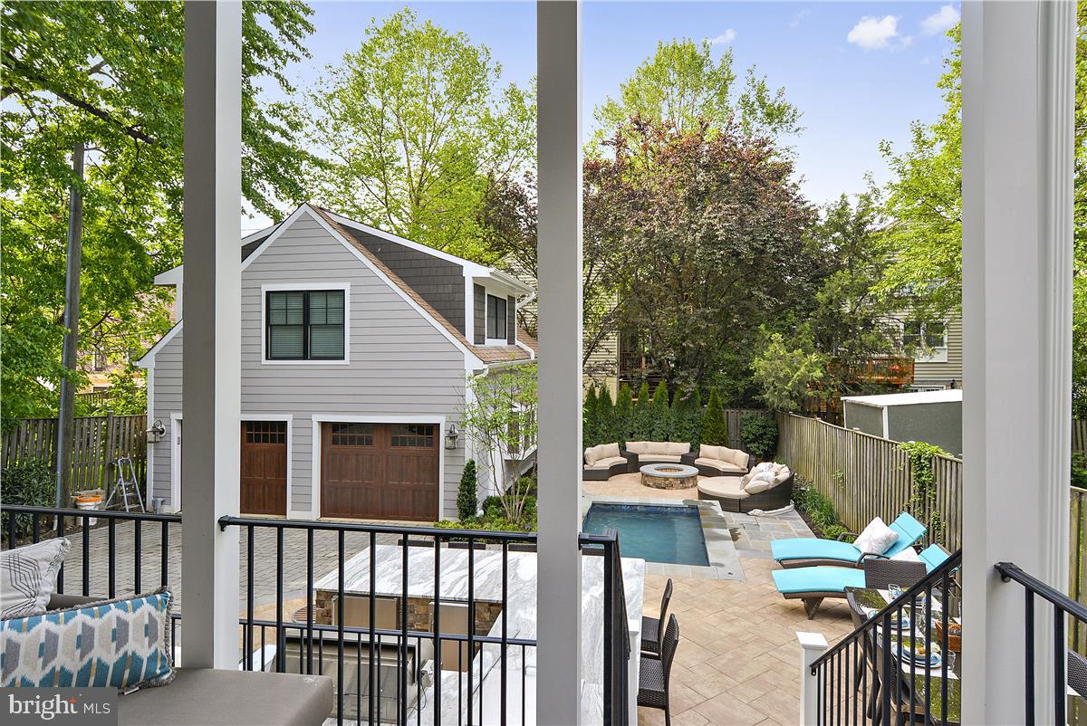 CLARENDON - Residential