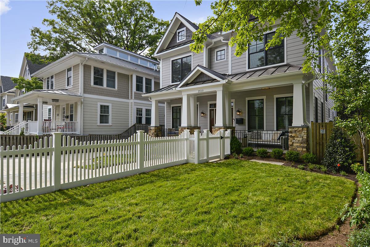 CLARENDON - Residential