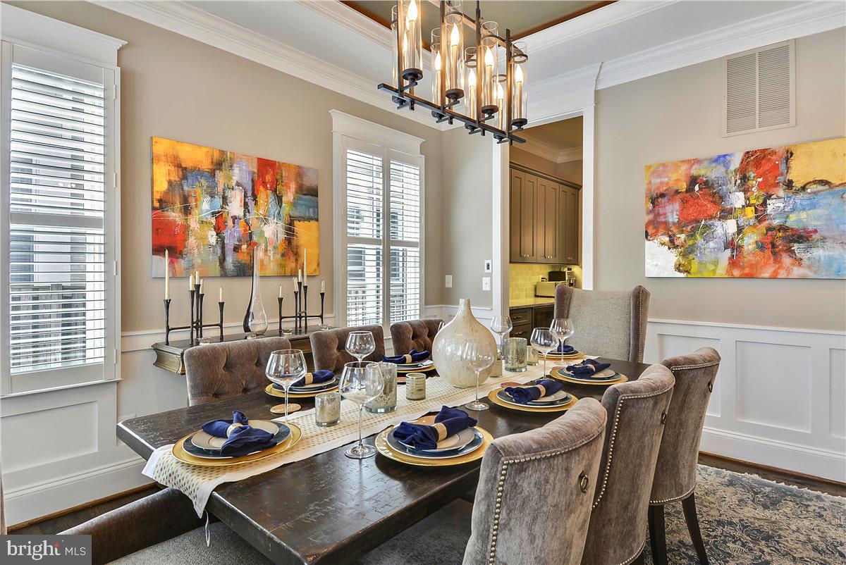 CLARENDON - Residential