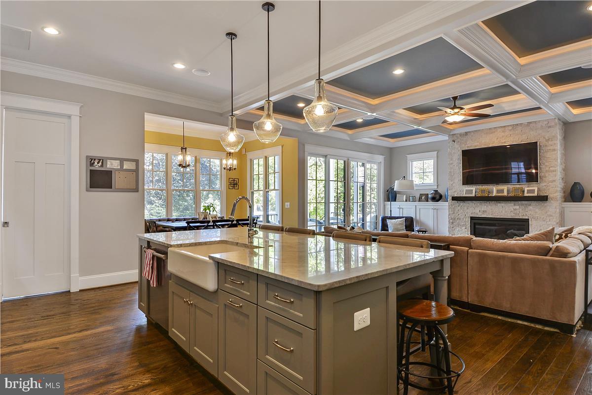 CLARENDON - Residential