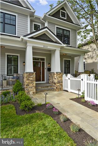 CLARENDON - Residential