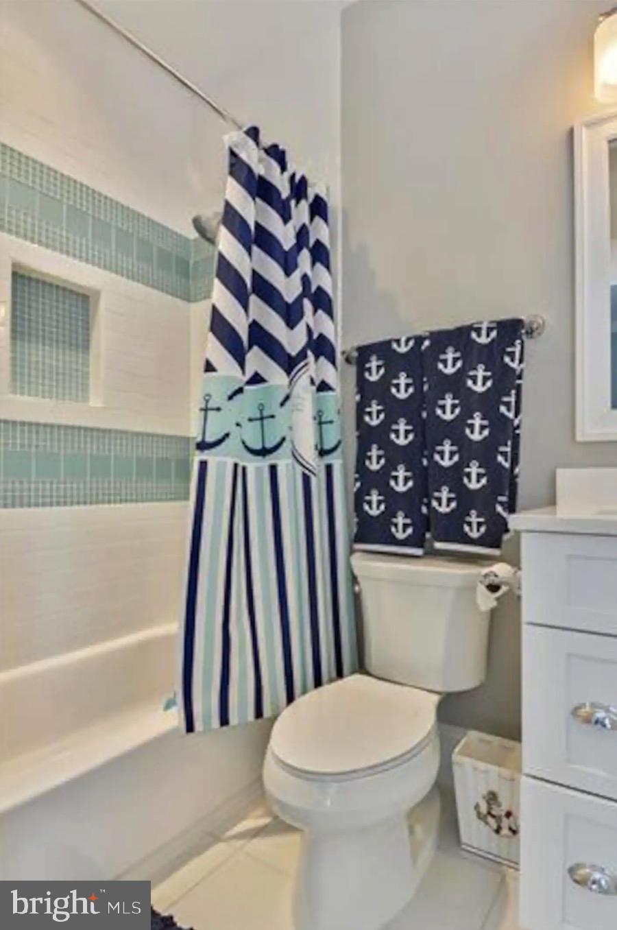 CLARENDON - Residential