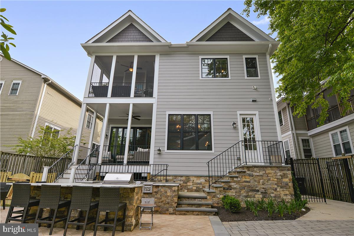 CLARENDON - Residential