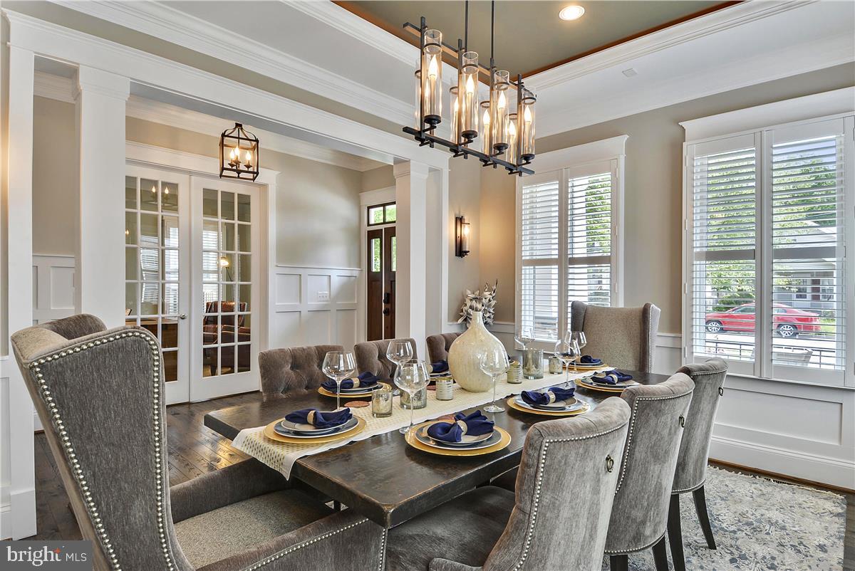 CLARENDON - Residential