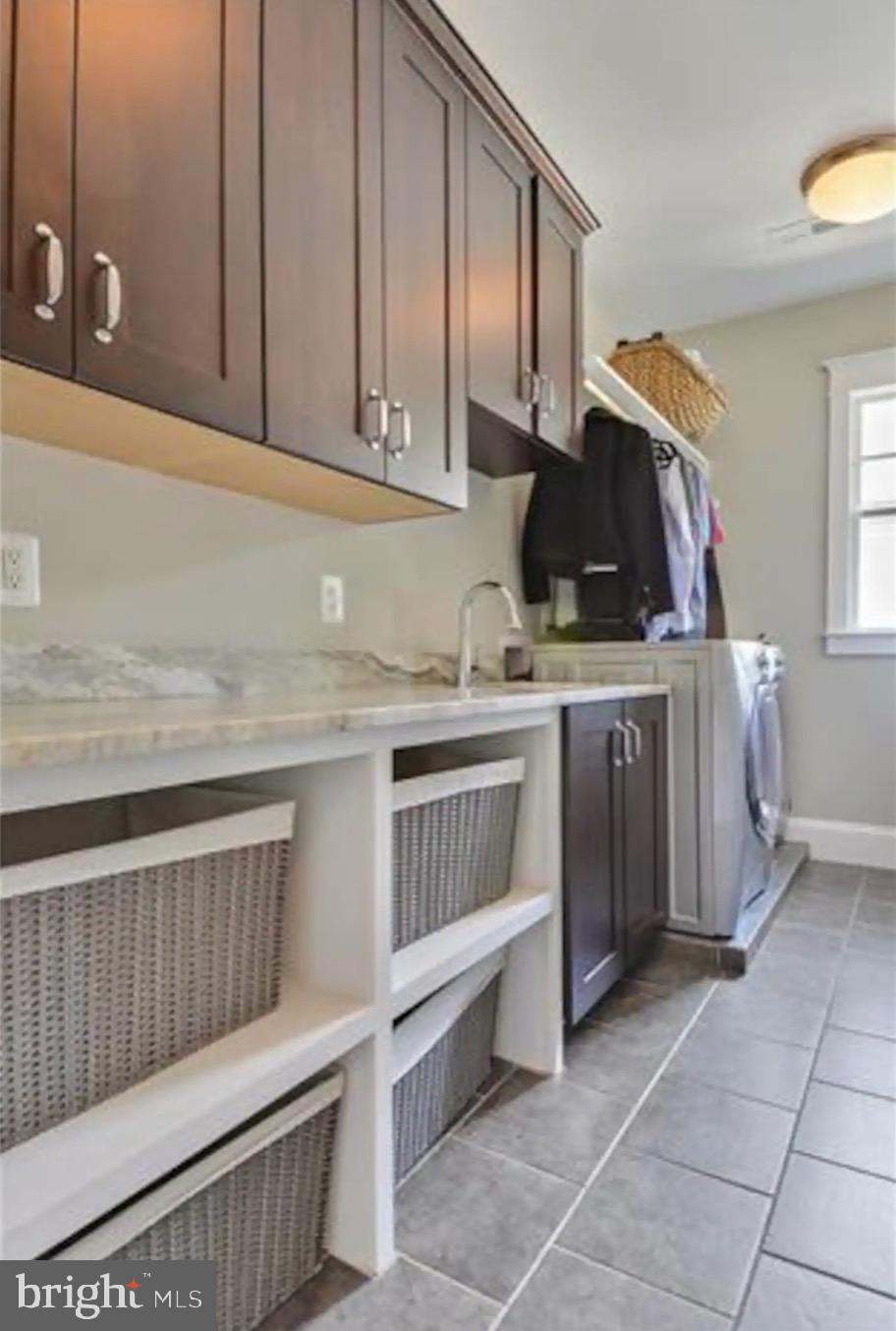 CLARENDON - Residential