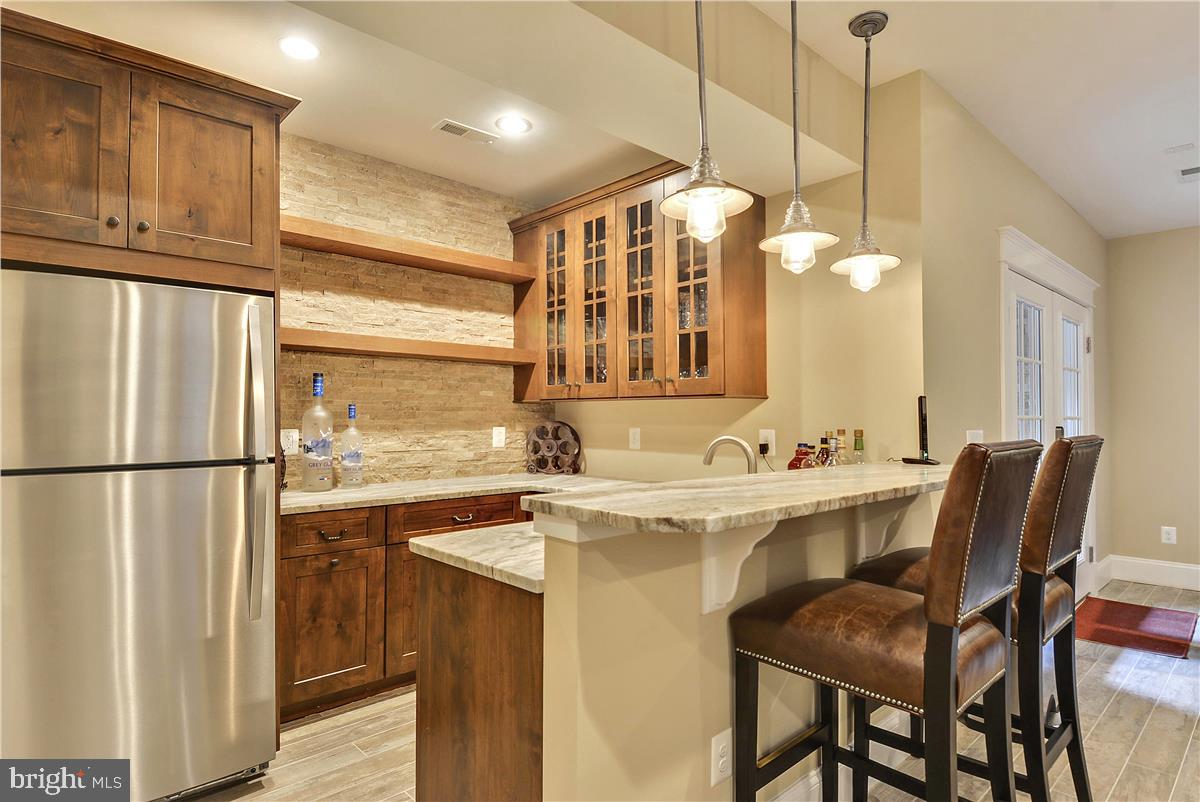 CLARENDON - Residential