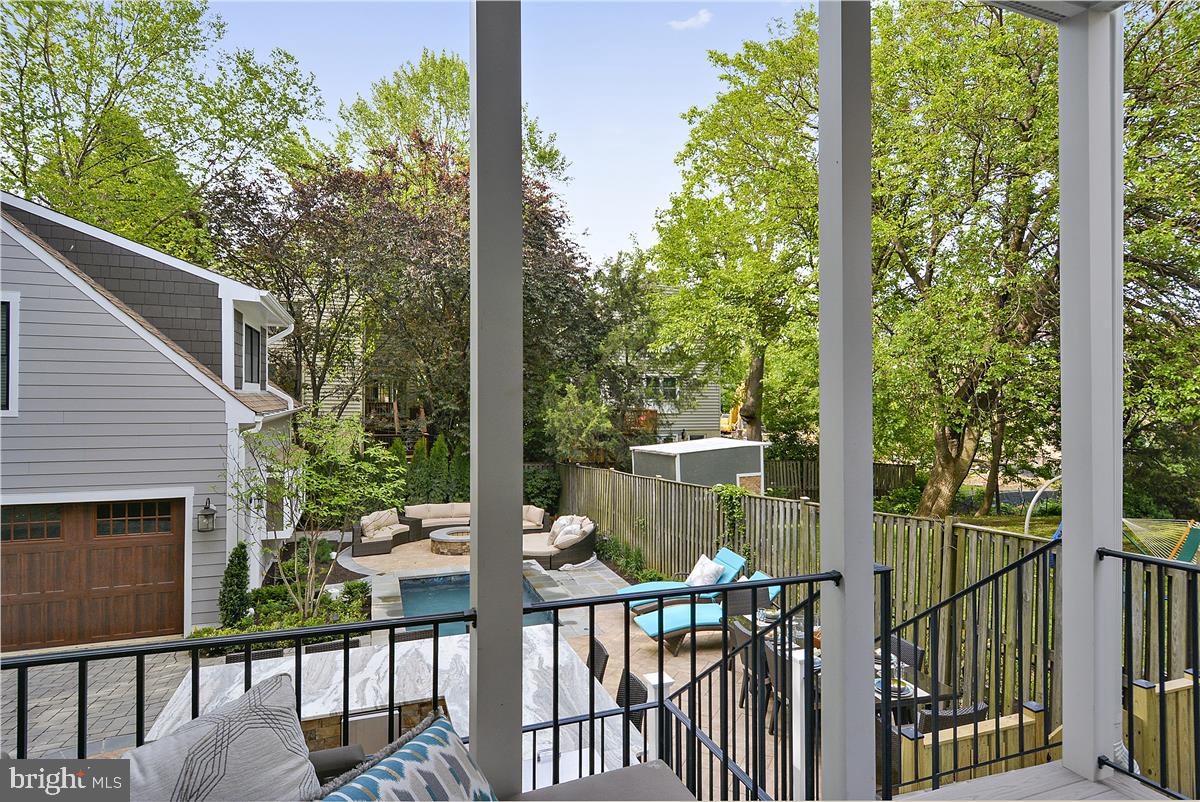 CLARENDON - Residential