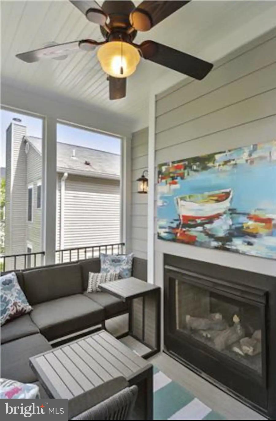 CLARENDON - Residential